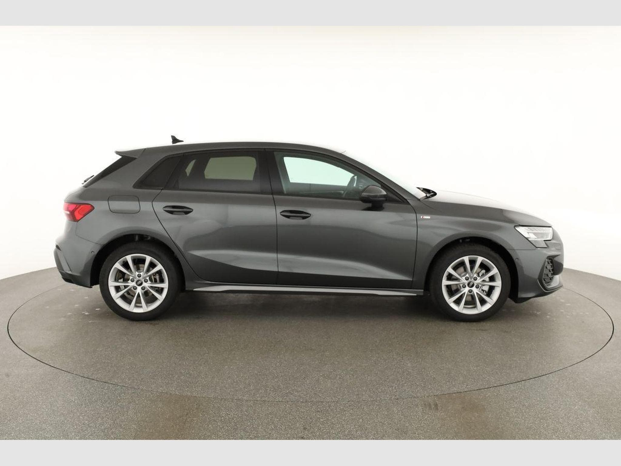 Audi A3 Sportback TFSI 110 kW S line (2026) - Photo 22