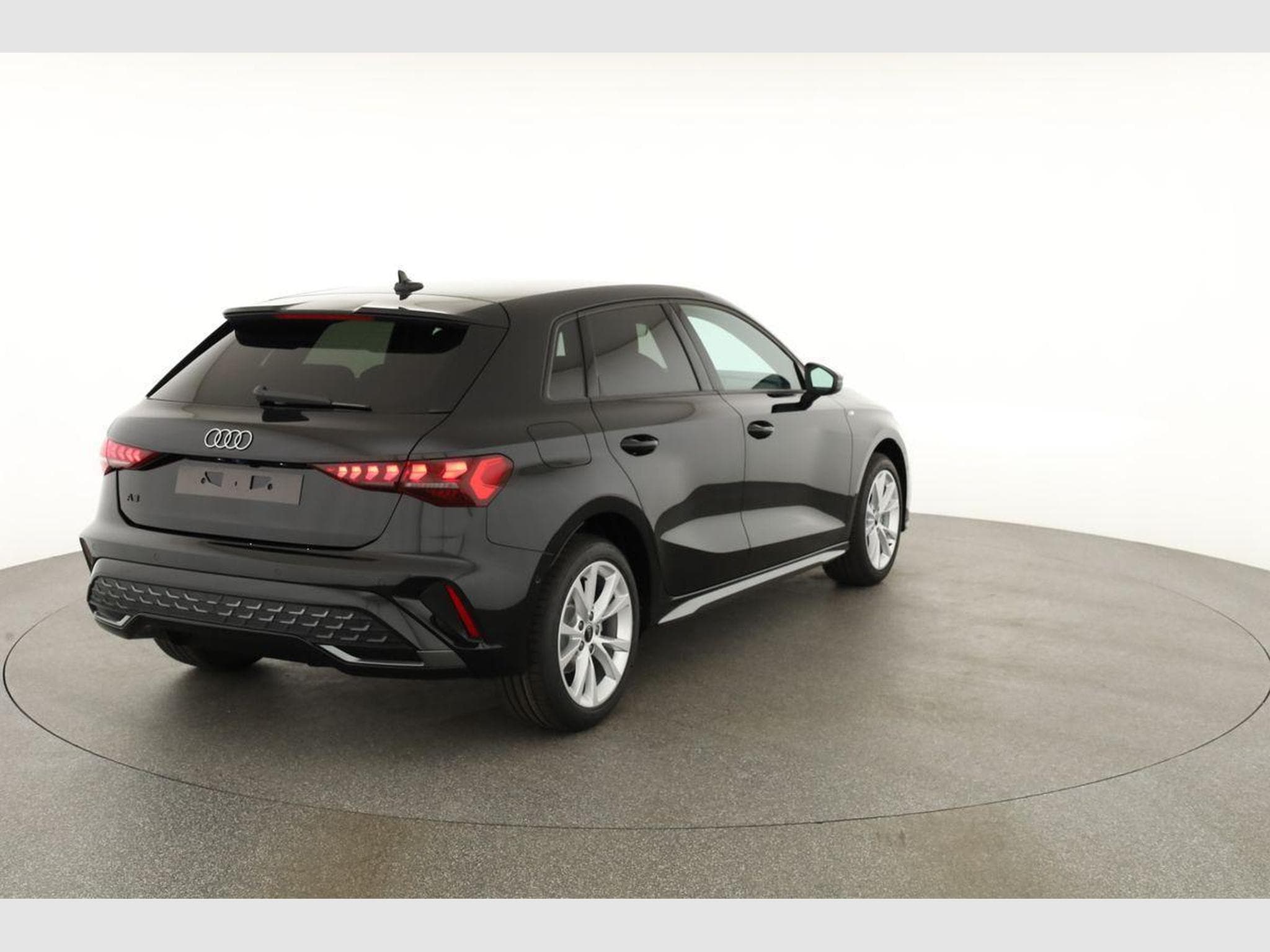 Audi A3 Sportback TFSI 110 kW S line (2026) - Photo 17