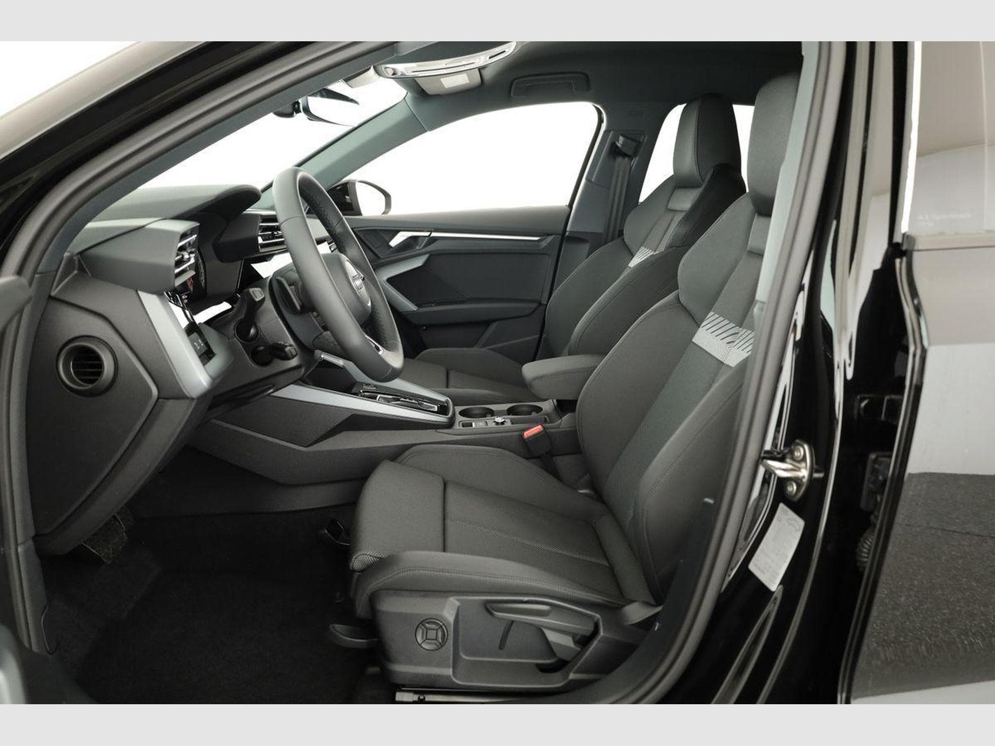 Audi A3 Sportback TFSI 110 kW S line (2026) - Photo 9
