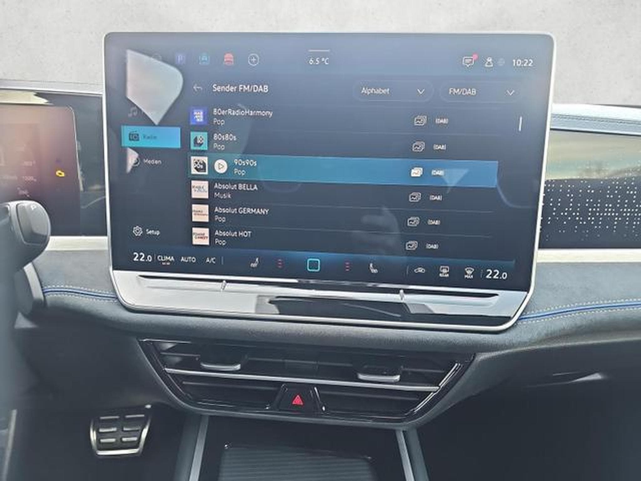 VW Passat Variant 2.0 TDI 142 kW 4Motion R-Line (2026) - Photo 12