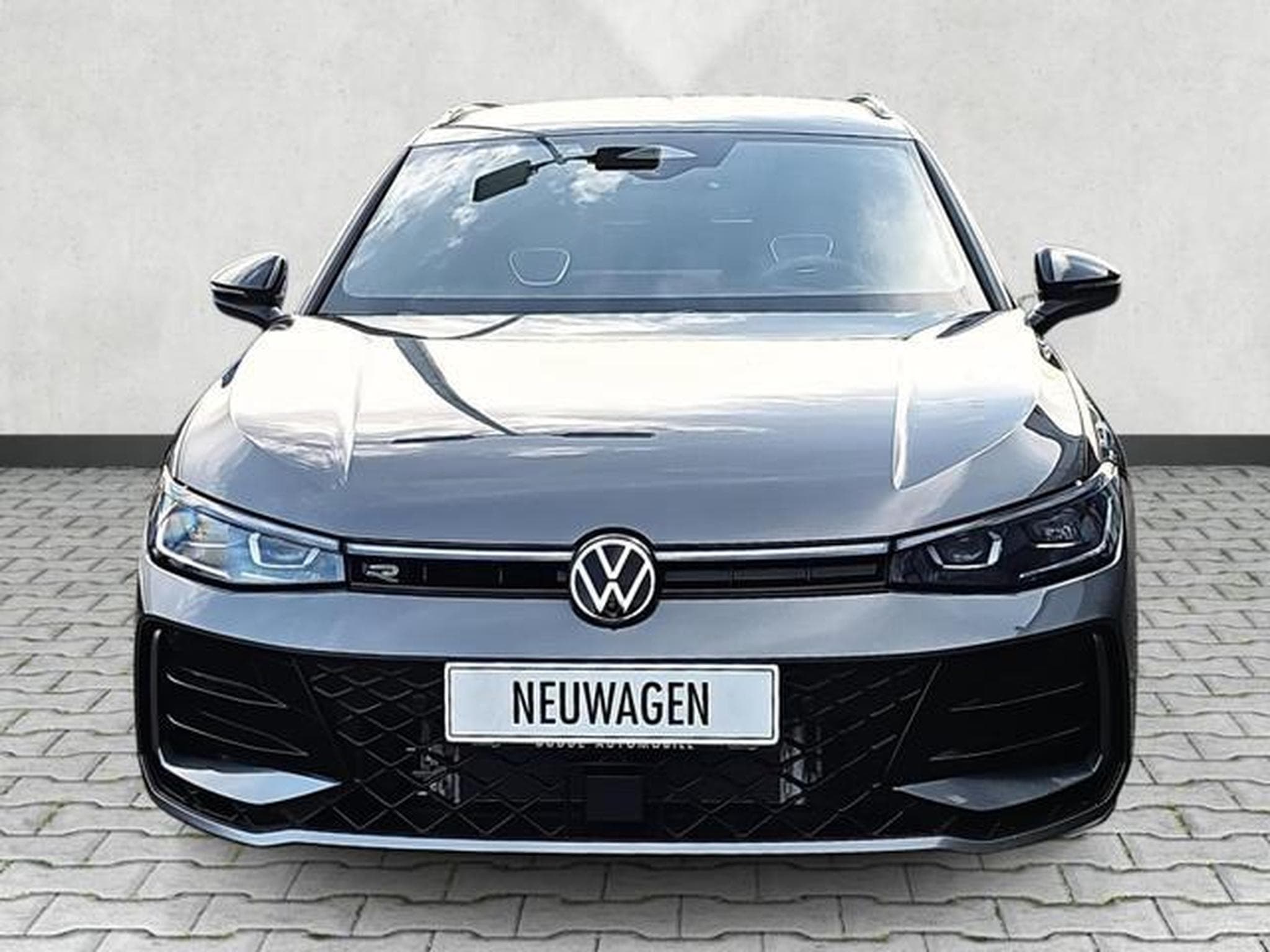 VW Passat Variant 2.0 TDI 142 kW 4Motion R-Line (2026) - Photo 2
