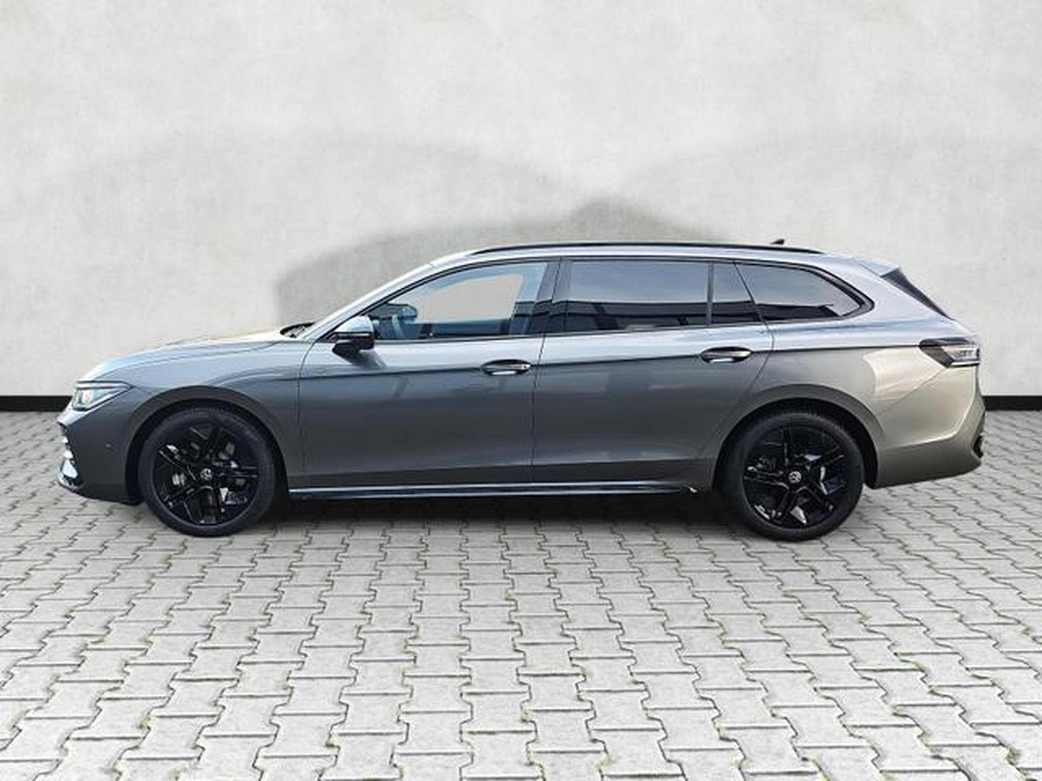 VW Passat Variant 2.0 TDI 142 kW 4Motion R-Line (2026) - Photo 4
