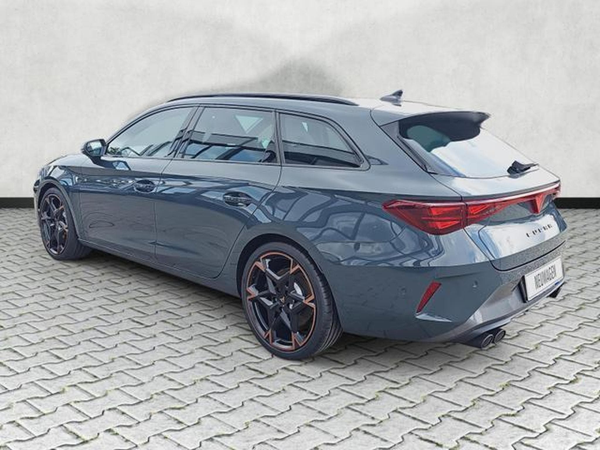 Cupra Leon 2.0 TSI 245 kW 4Drive VZ (2025) - Photo 5
