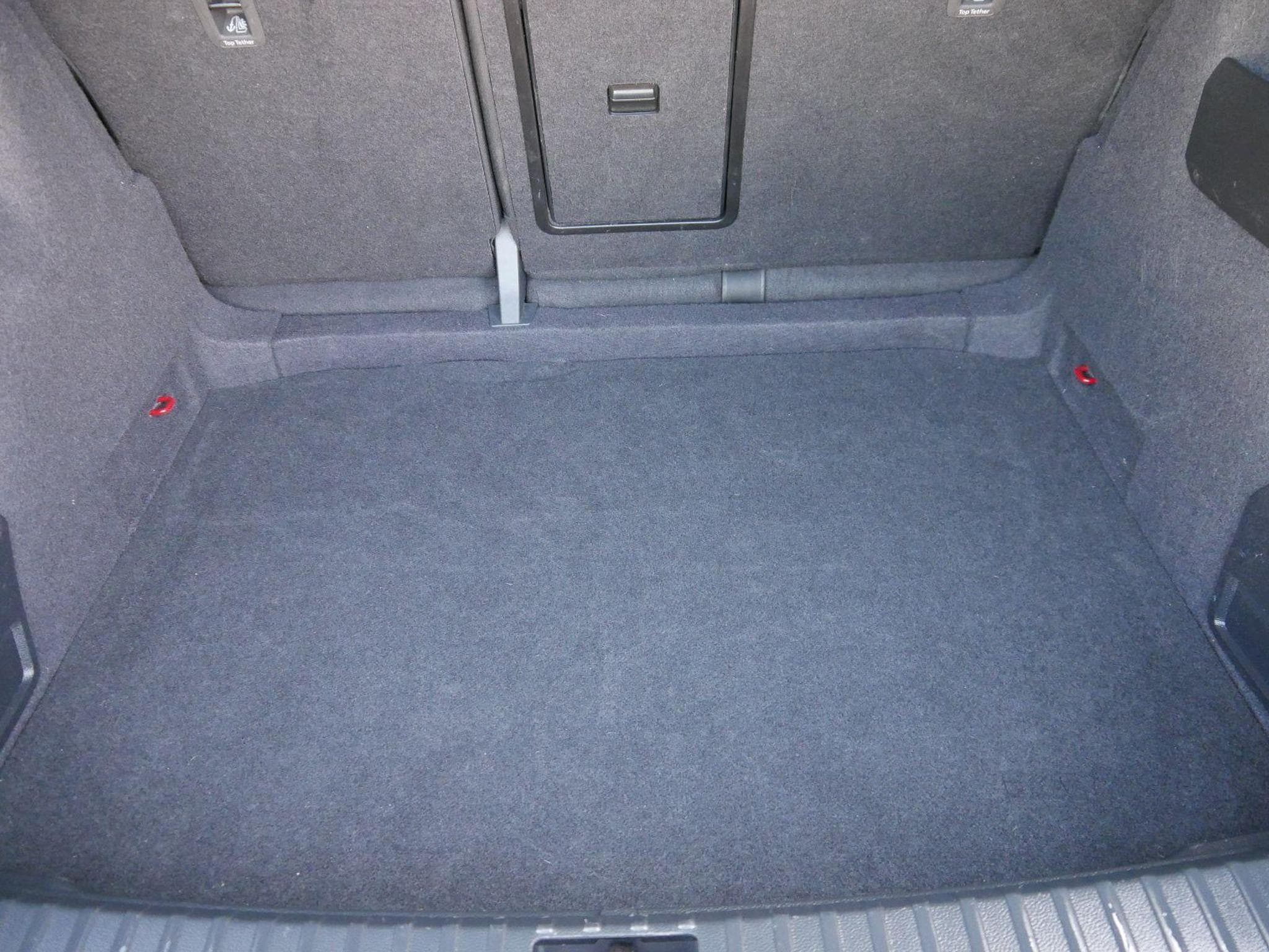 Skoda Karoq Selection 1.5 TSI (2025) - Photo 6