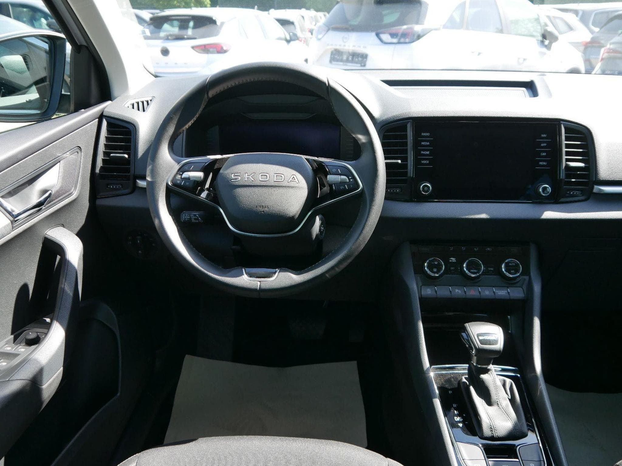 Skoda Karoq Selection (2025) - Photo 12