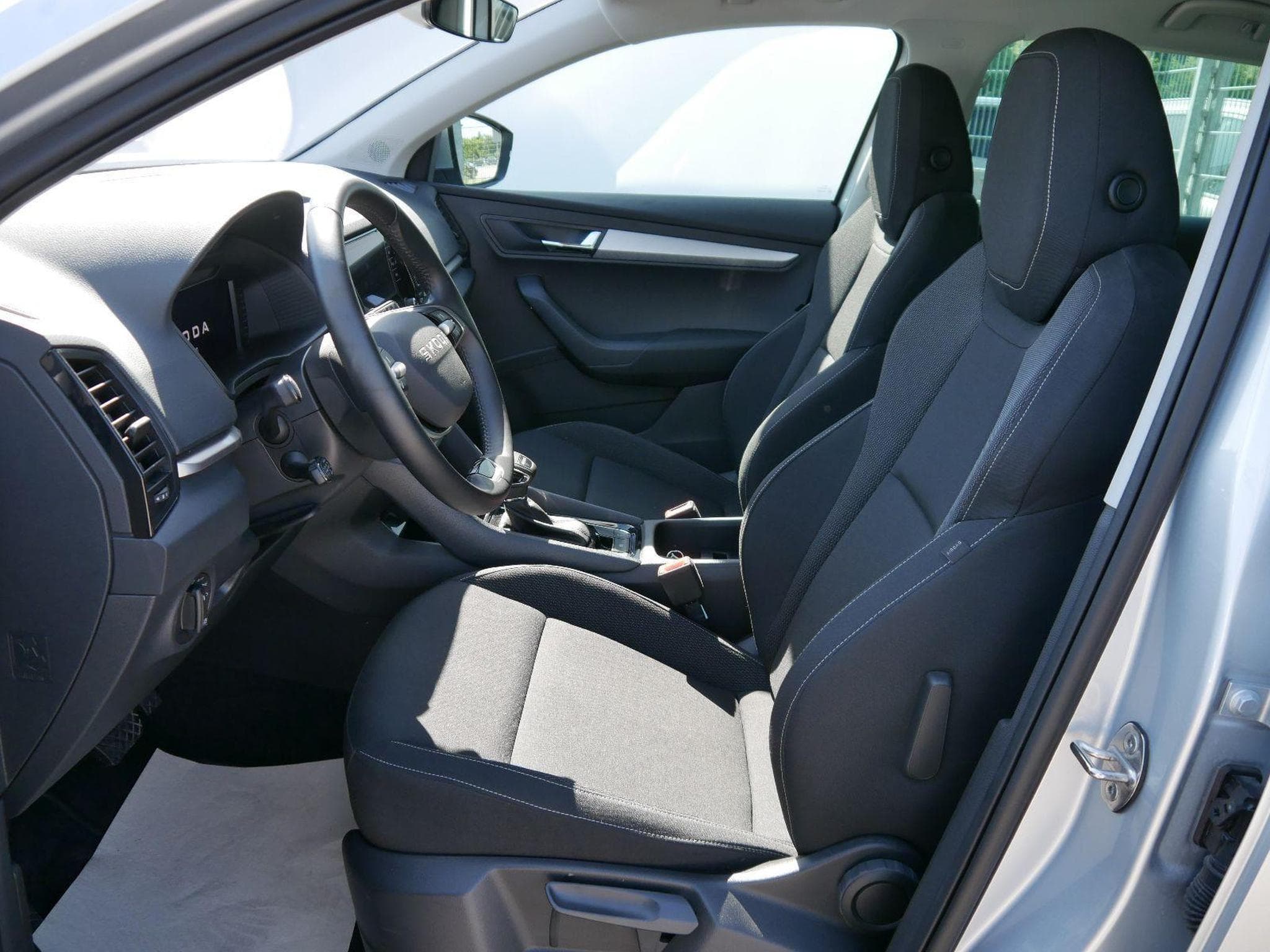 Skoda Karoq Selection (2025) - Photo 9