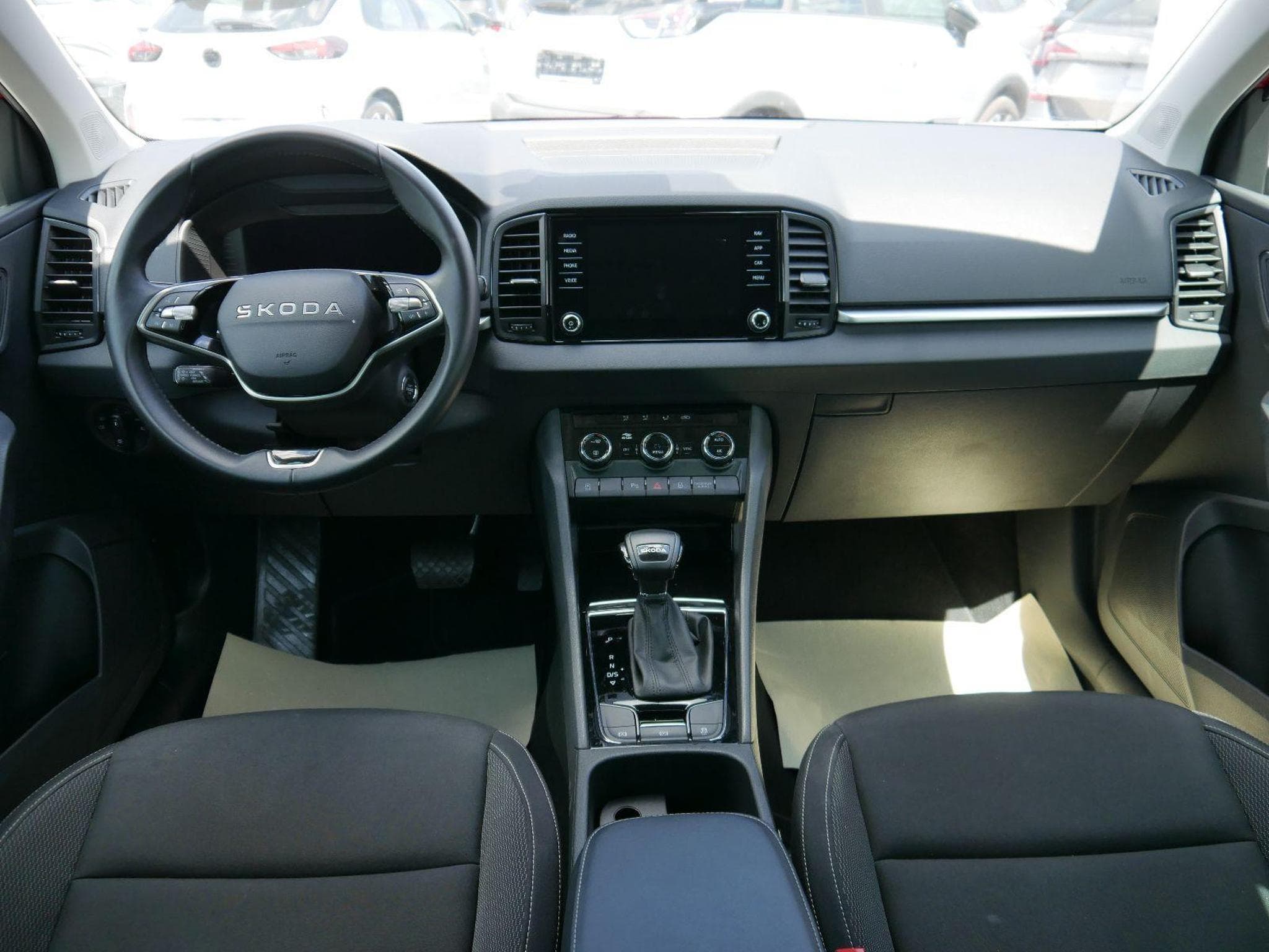 Skoda Karoq Selection (2025) - Foto 11