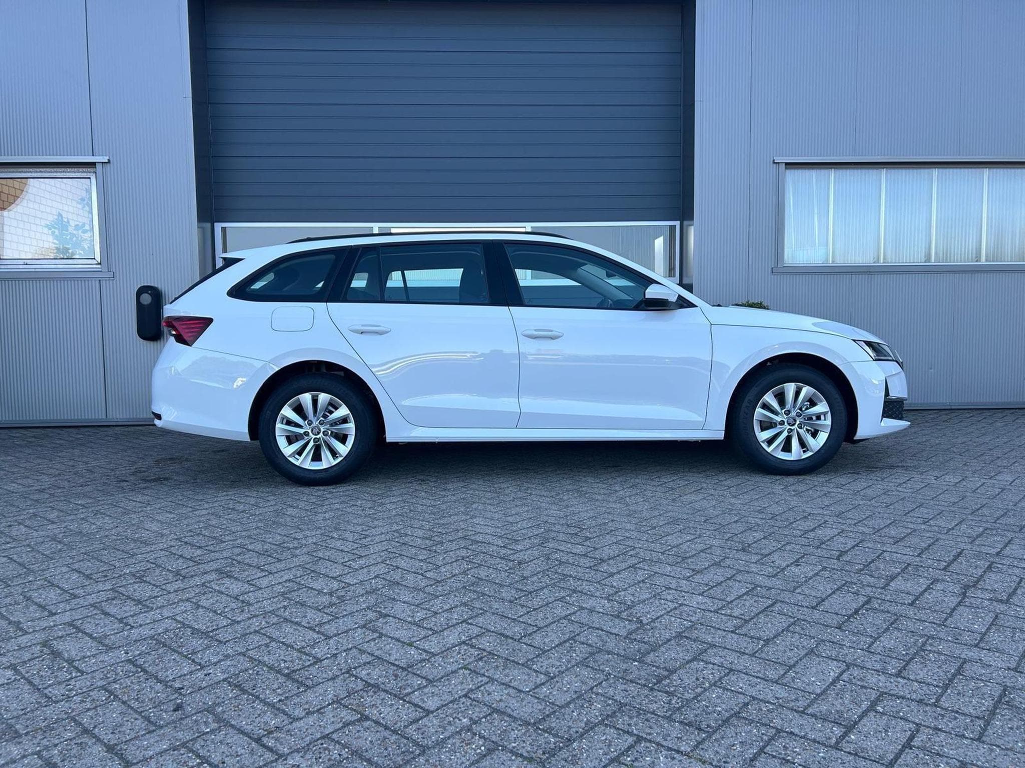 Skoda Octavia 1.5 TSI 150PS (2026) - Foto 6