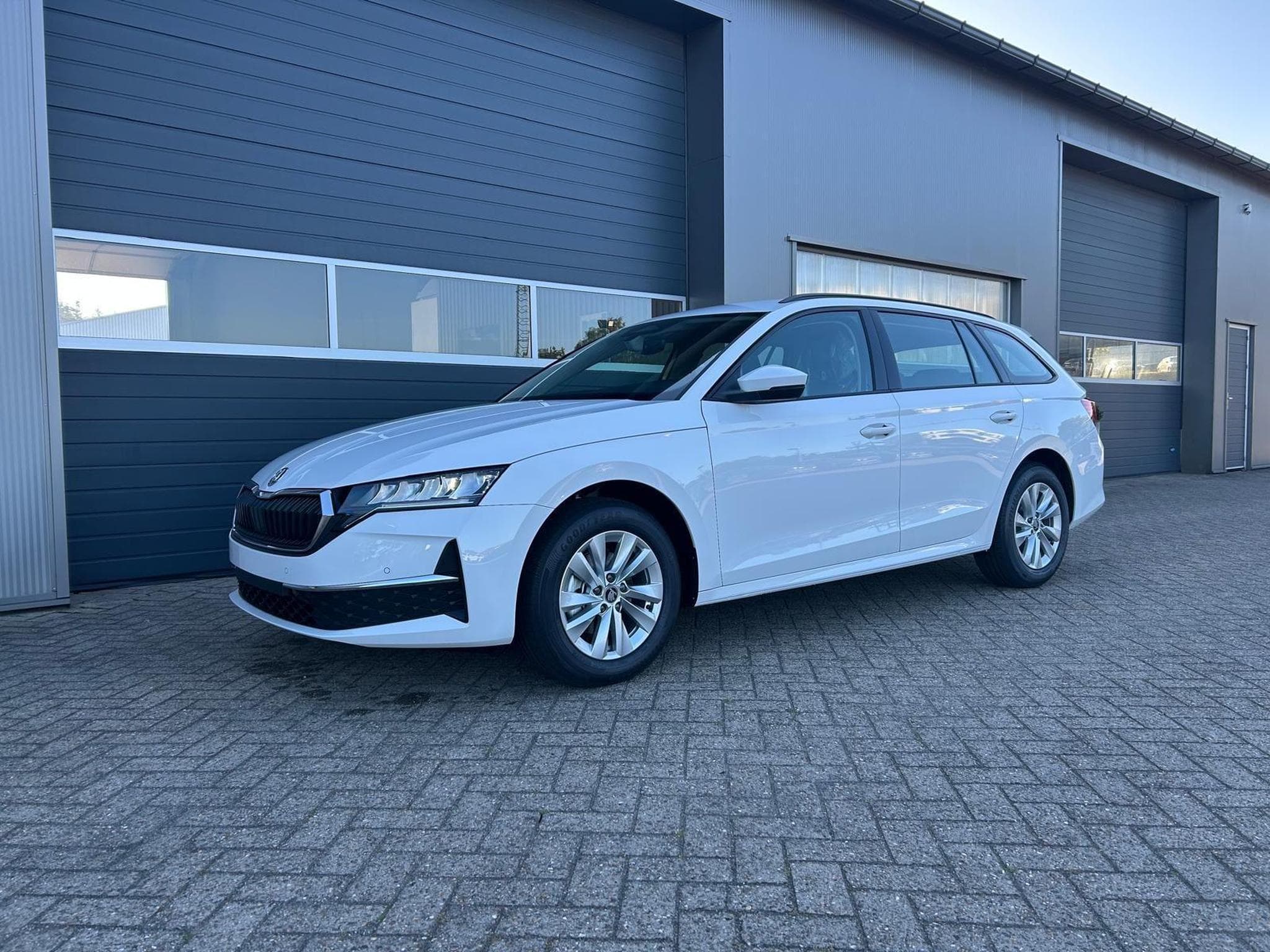 Skoda Octavia 1.5 TSI 150PS (2026) - Foto 8
