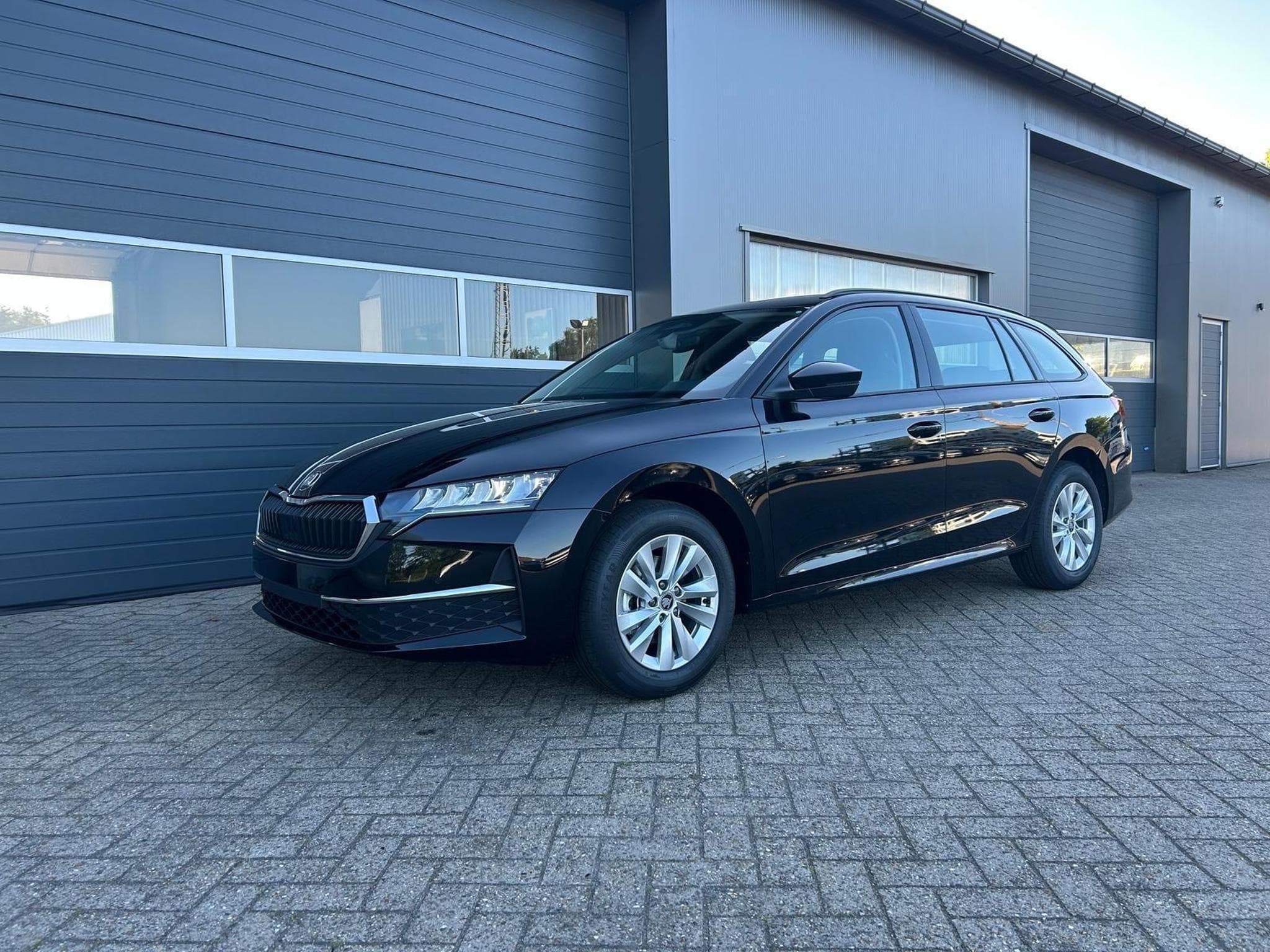 Skoda Octavia 1.5 TSI 150PS (2026) - Foto 1