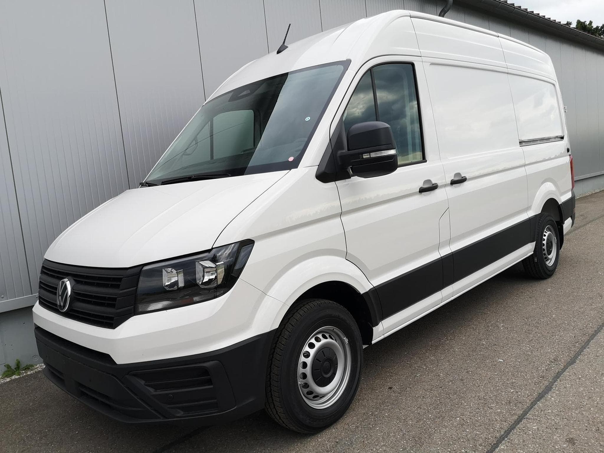 VW Crafter Kasten 35 mittellang Hochdach FWD (2026) - Photo 1