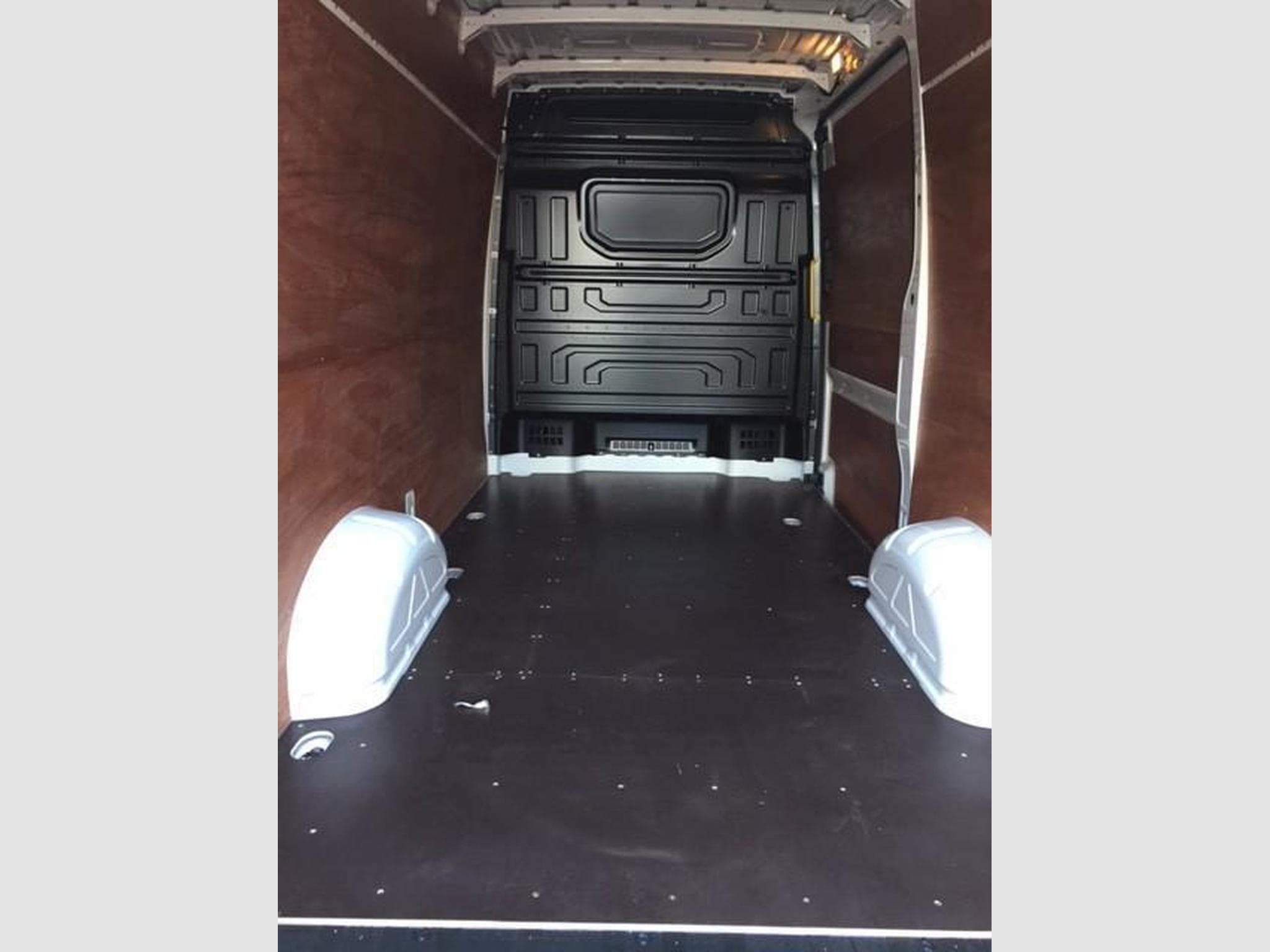 VW Crafter Kasten 35 mittellang Hochdach FWD (2026) - Photo 11
