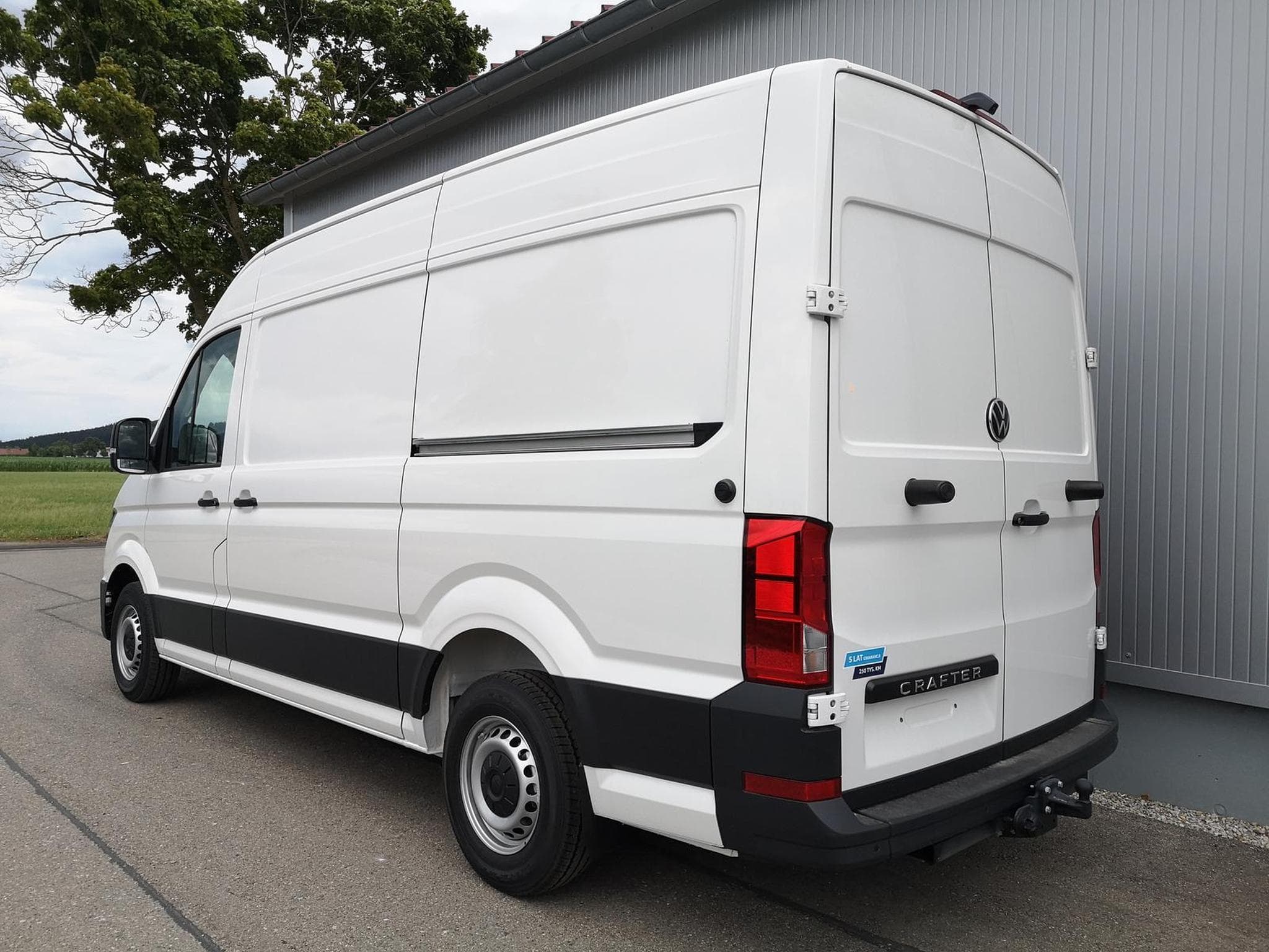 VW Crafter Kasten 35 mittellang Hochdach FWD (2026) - Photo 2