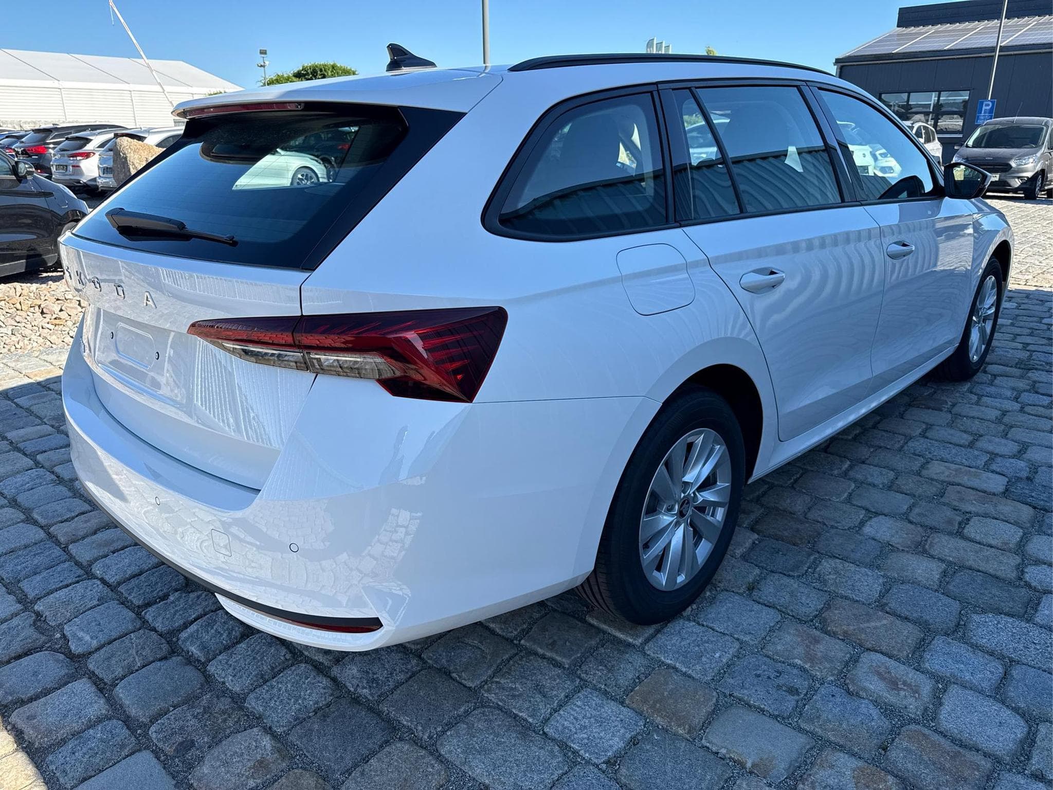 Skoda Octavia Selection 2,0 TDI (2026) - Foto 6