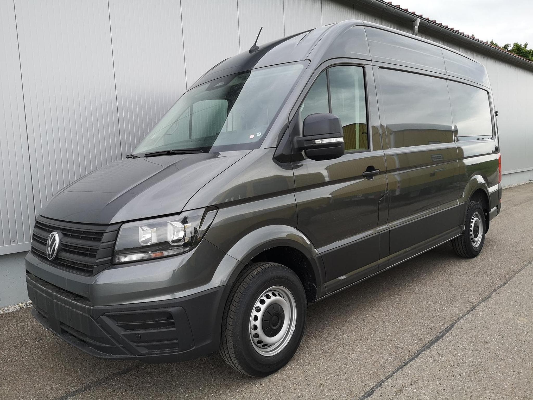 VW Crafter Kasten 35 mittellang Hochdach FWD (2026) - Photo 1