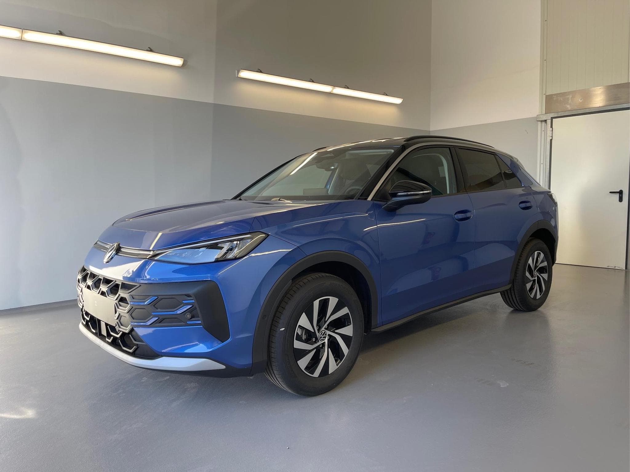 VW T-Roc NEU Life (2026) - Foto 1