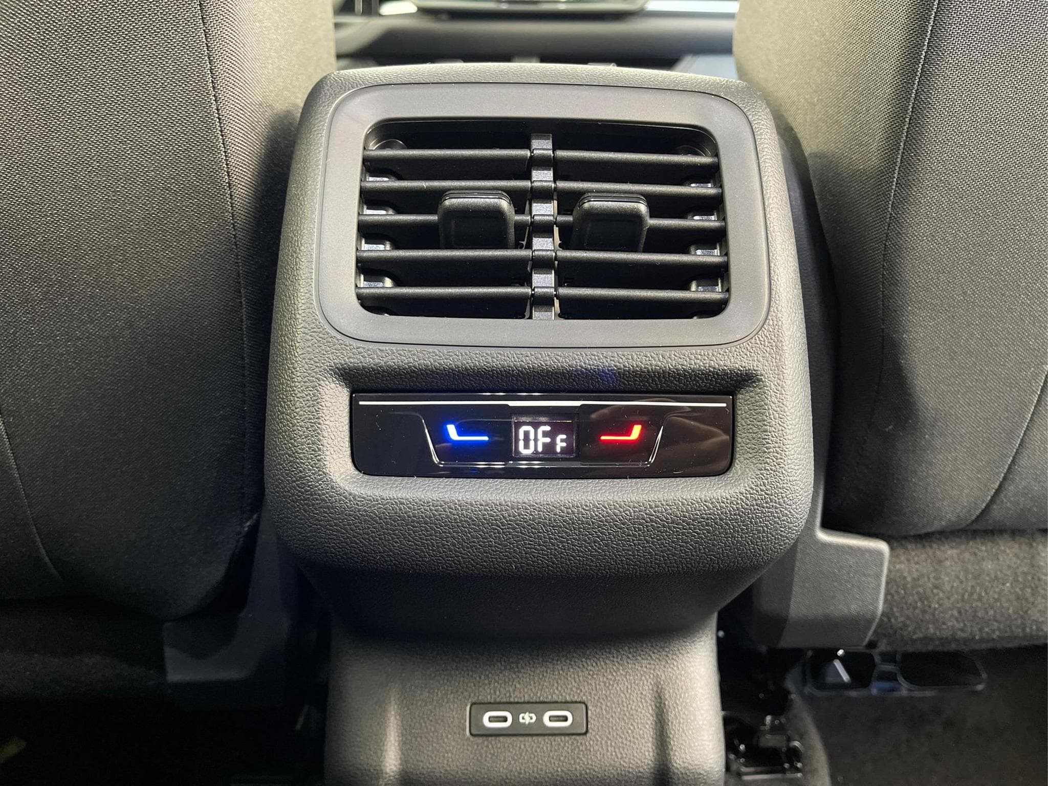VW T-Roc NEU Life (2026) - Foto 17