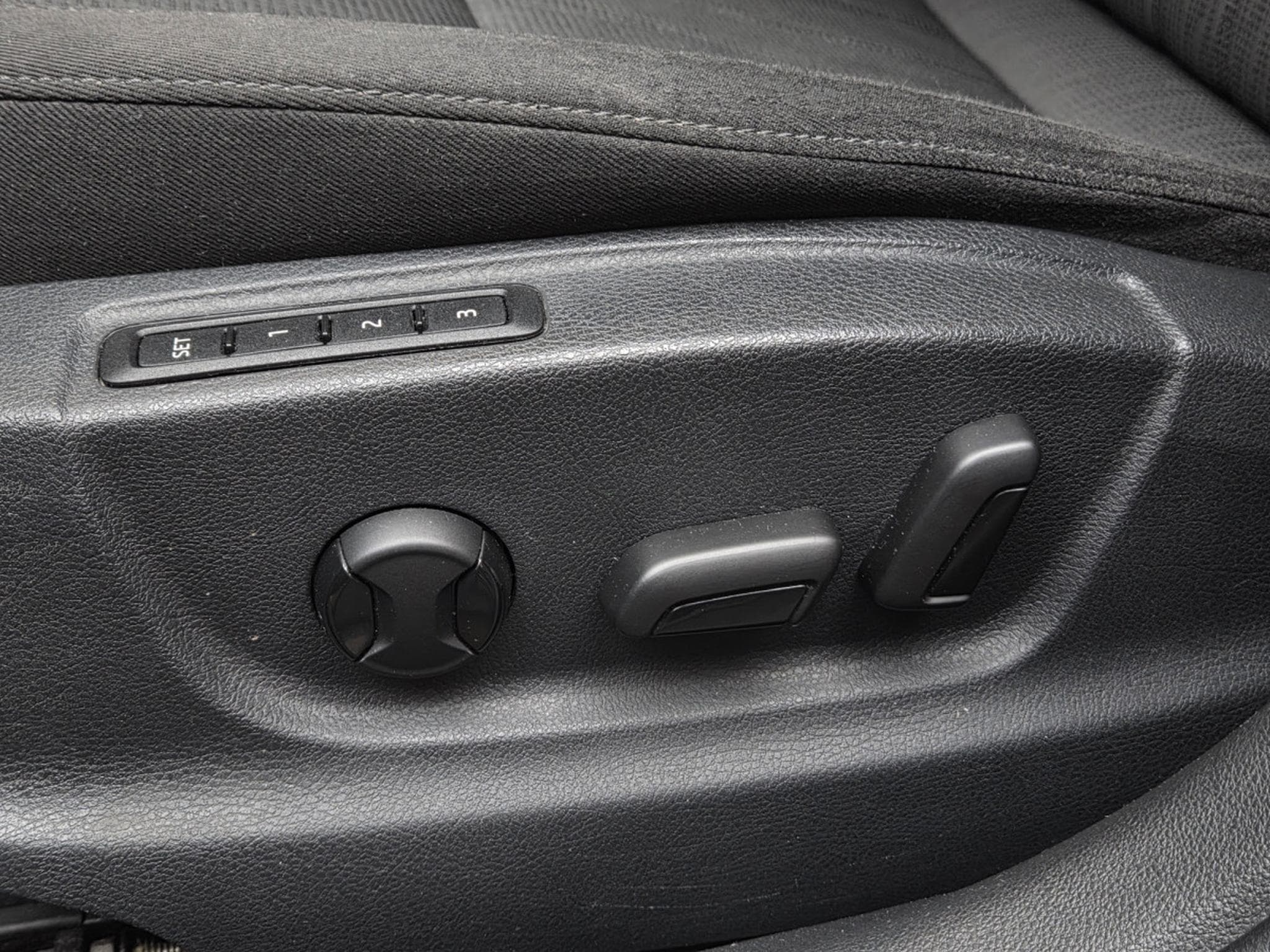 Skoda Octavia BREAK TDI DSG (2019) - Foto 9