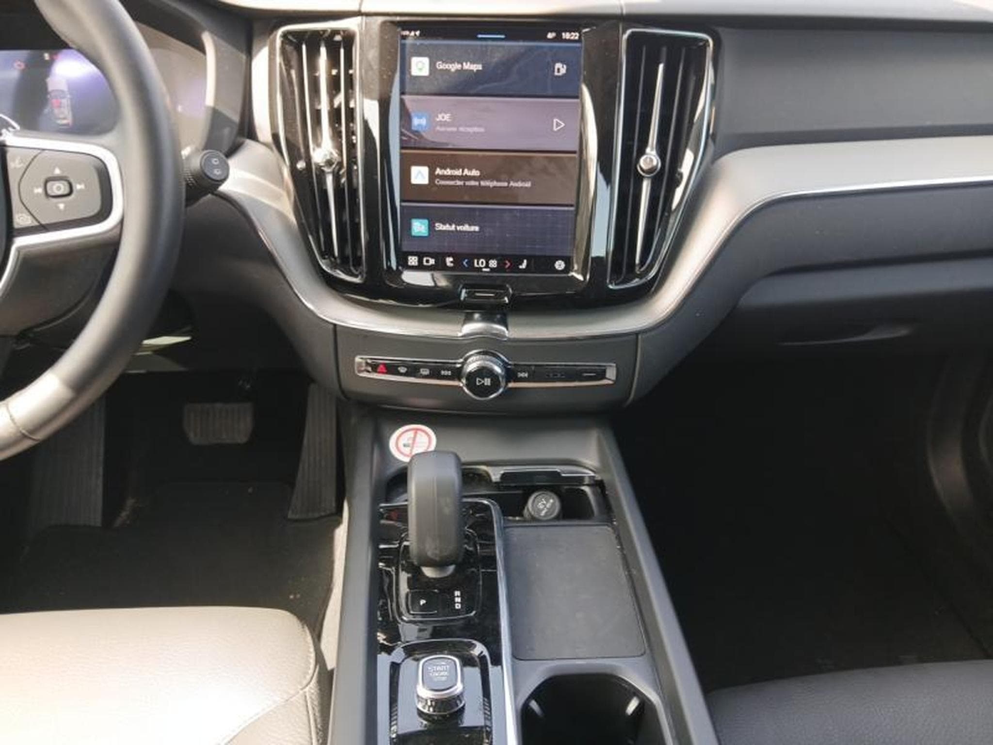 Volvo XC60 B5 Core / Essence (2025) - Foto 11