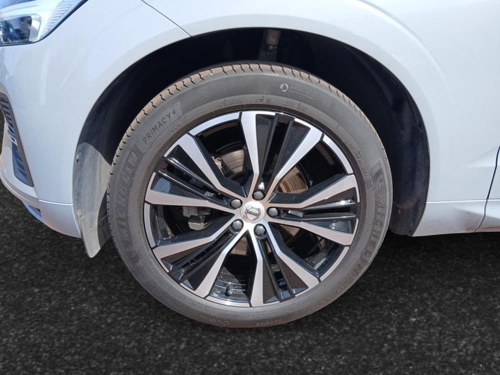 Volvo XC60 B5 Core / Essence (2025) - Foto 14