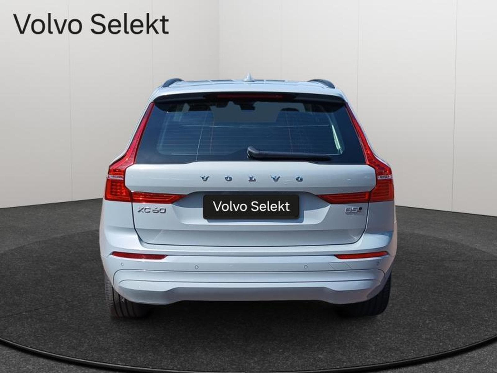 Volvo XC60 B5 Core / Essence (2025) - Foto 6