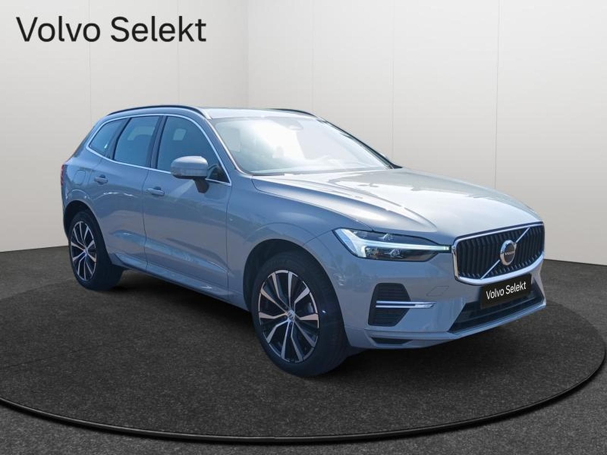 Volvo XC60 B5 Core / Essence (2025) - Foto 8