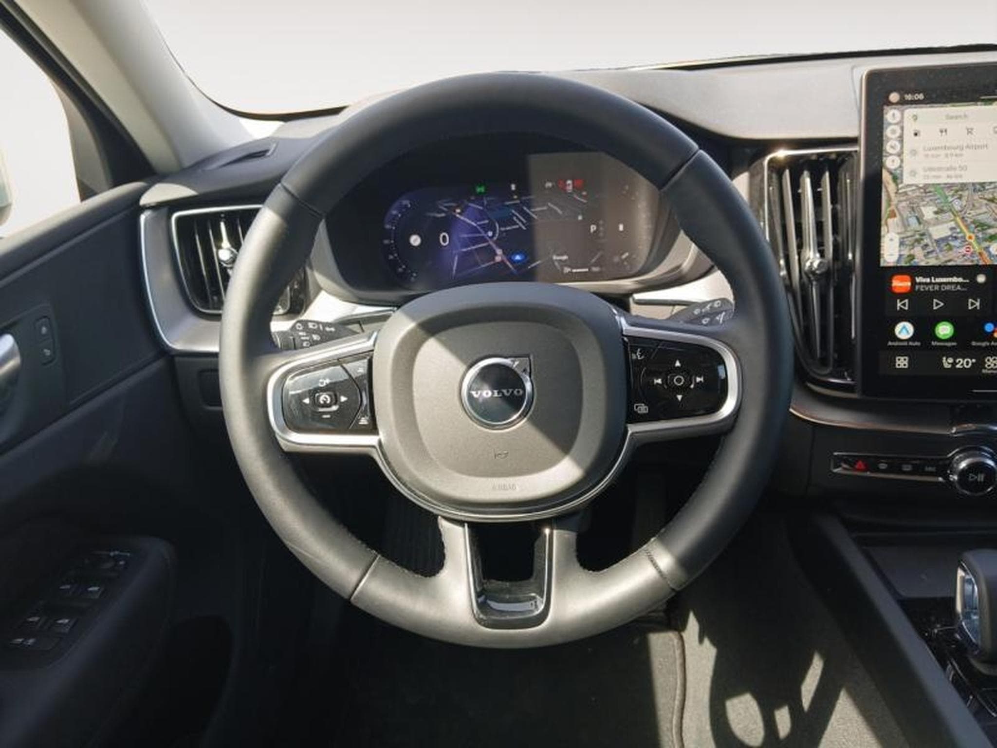 Volvo XC60 B5 Core FACELIFT / Essence (2025) - Foto 12