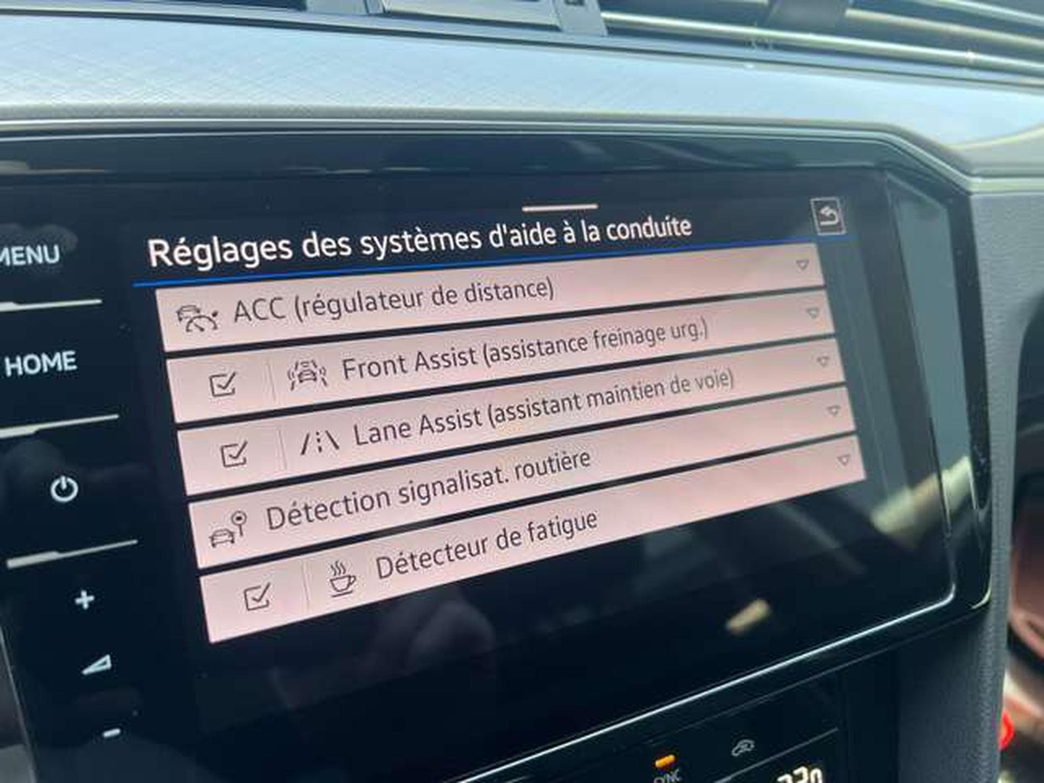VW Passat 2.0 TDi STYLE BUSINESS (2021) - Foto 12