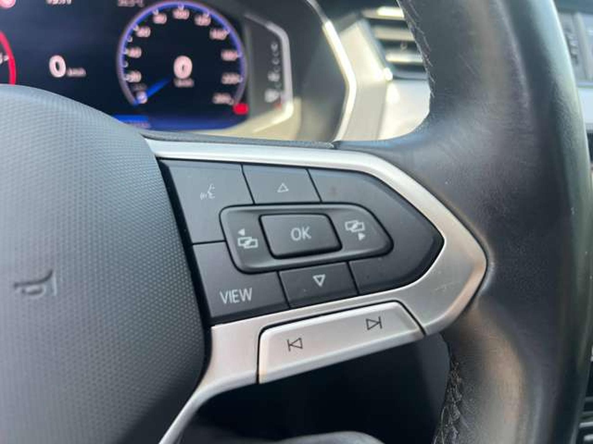VW Passat 2.0 TDi STYLE BUSINESS (2021) - Foto 19