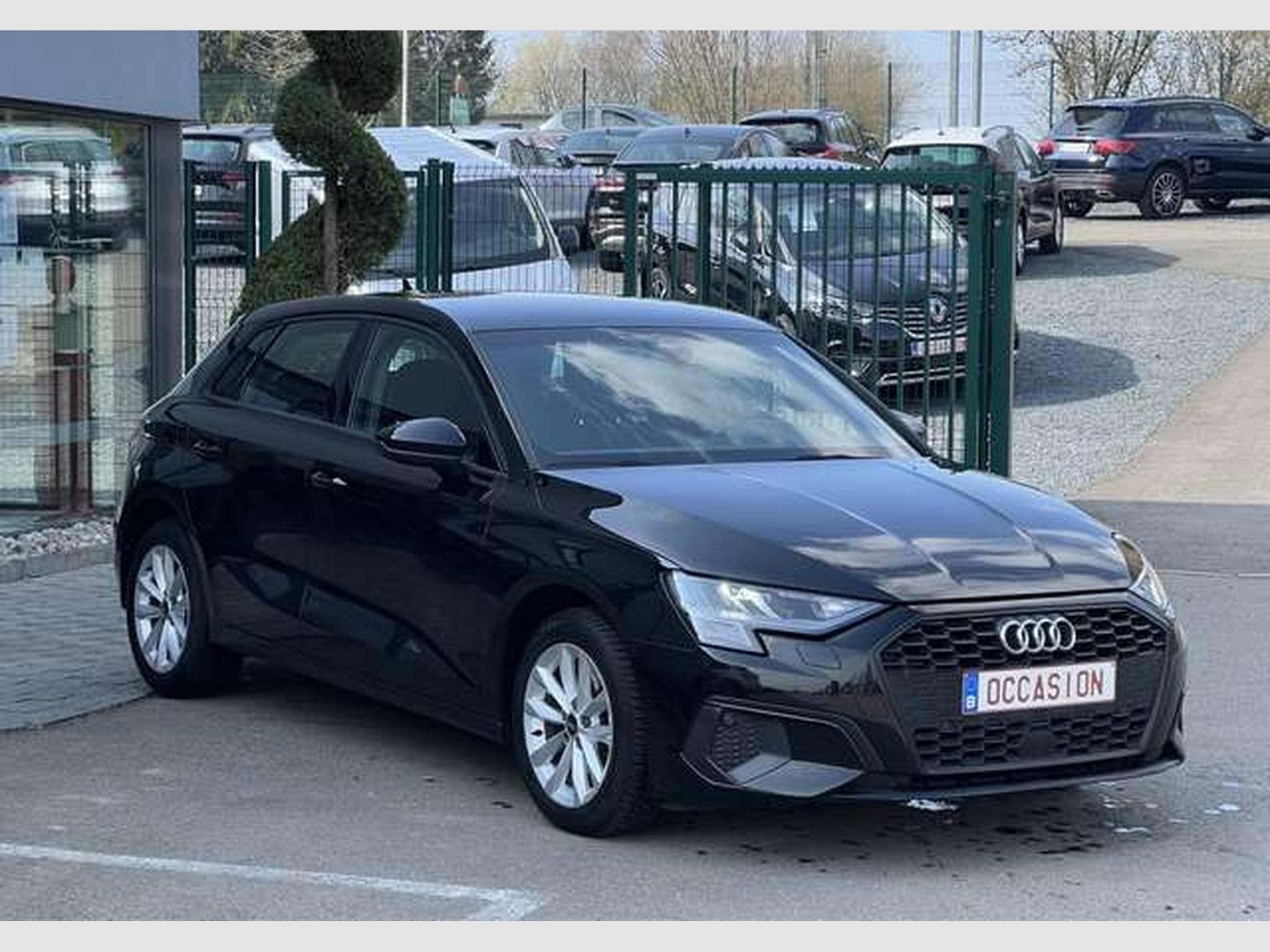 Audi A3 1.0 TFSI 110 CV S-TRONIC (2022) - Photo 3