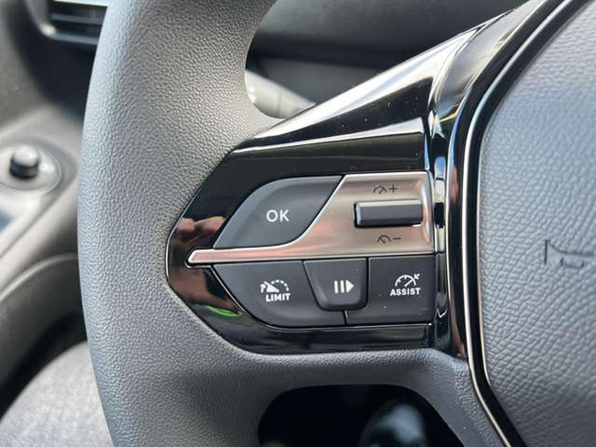 Peugeot Partner 1.5 DIESEL HDi 100 CV (15 KM) (2025) - Photo 10