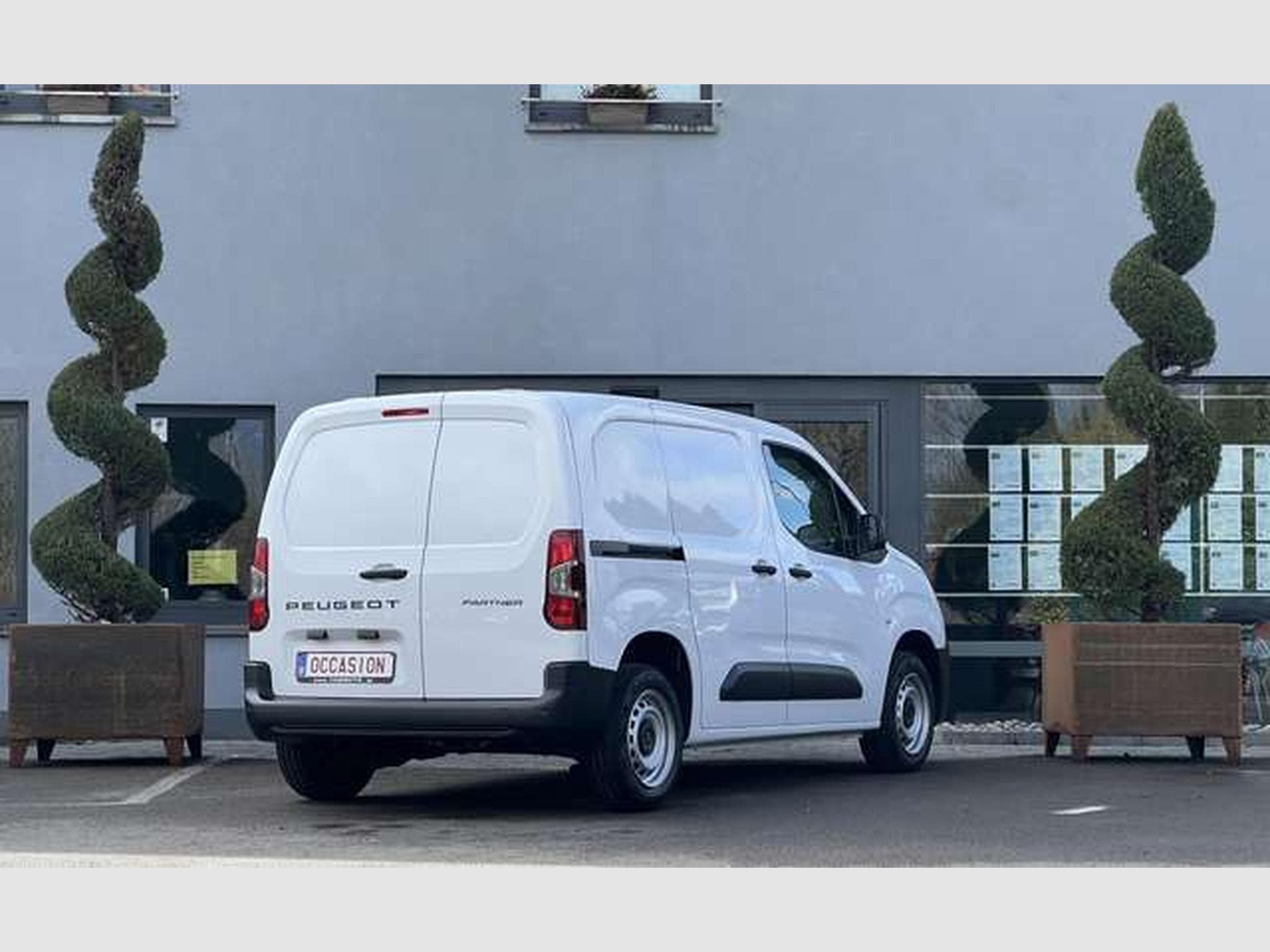 Peugeot Partner 1.5 DIESEL HDi 100 CV (15 KM) (2025) - Photo 3
