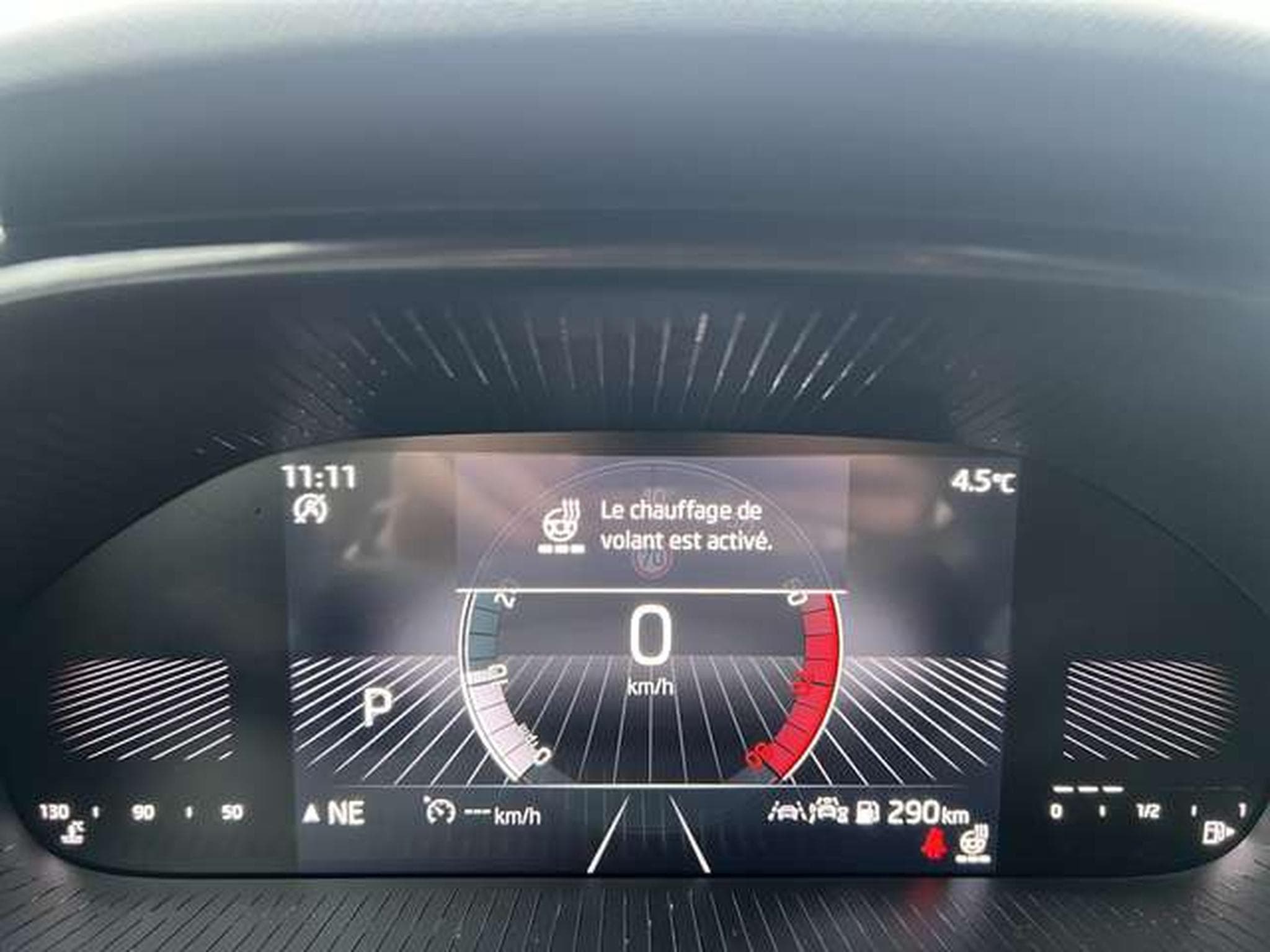 Skoda Fabia 1.0 Essence 115 CV Selection DSG (2025) - Photo 9
