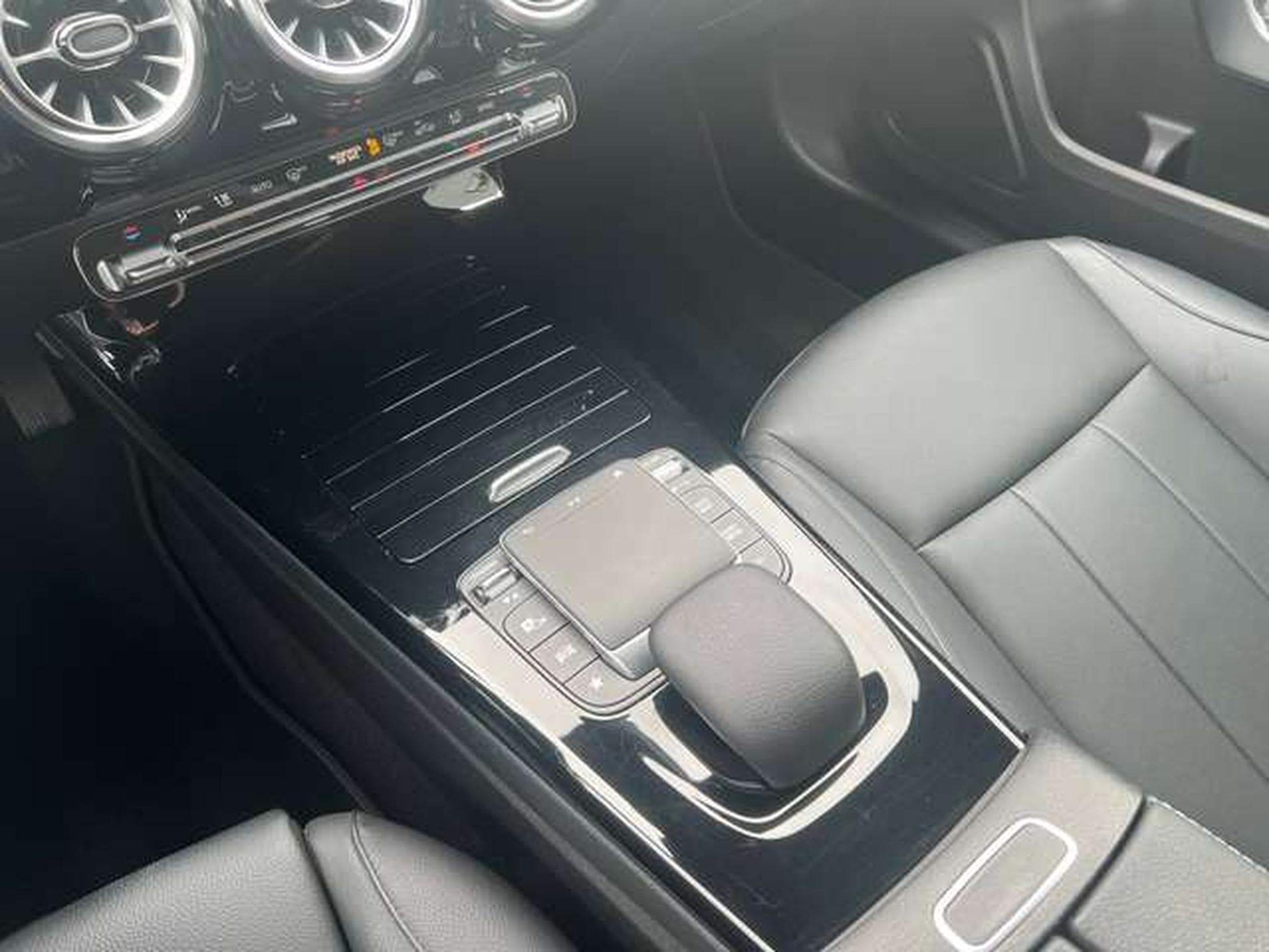 Mercedes A 180 DIESEL BUSINESS SOLUTION (2022) - Photo 11