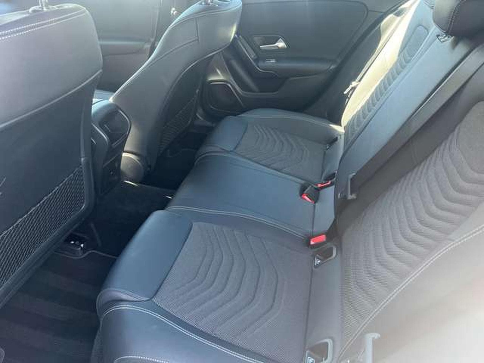 Mercedes A 250 HYBRIDE ESSENCE BUSINESS LINE (2022) - Photo 14