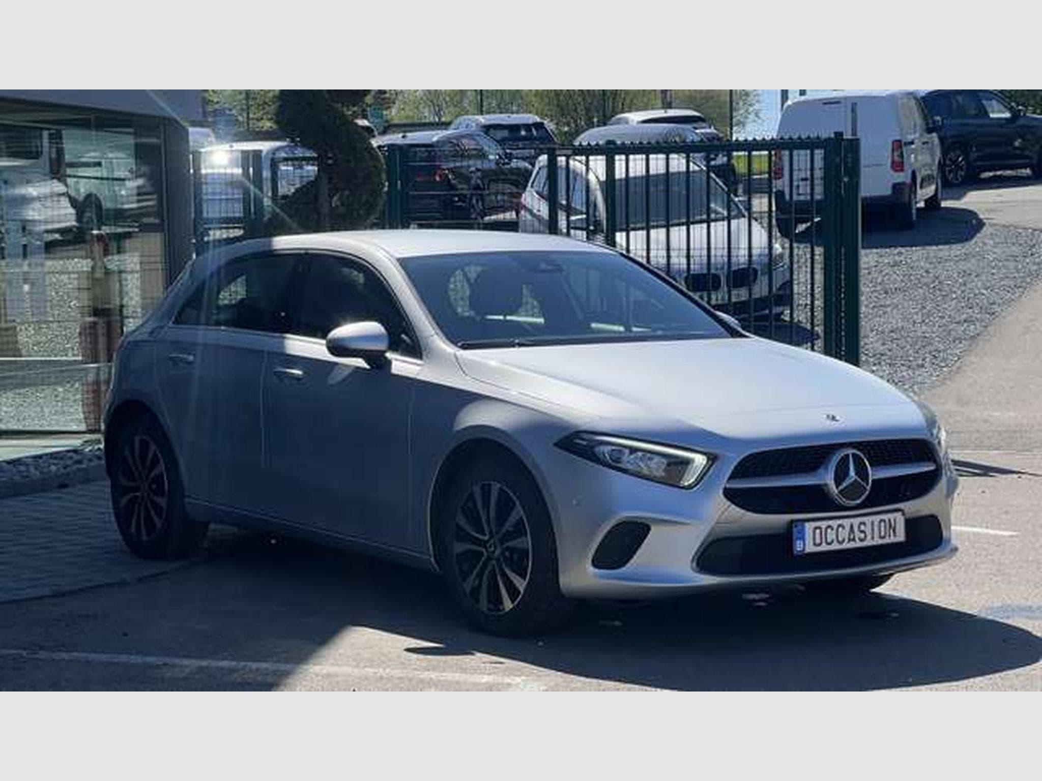 Mercedes A 250 HYBRIDE ESSENCE BUSINESS LINE (2022) - Photo 2