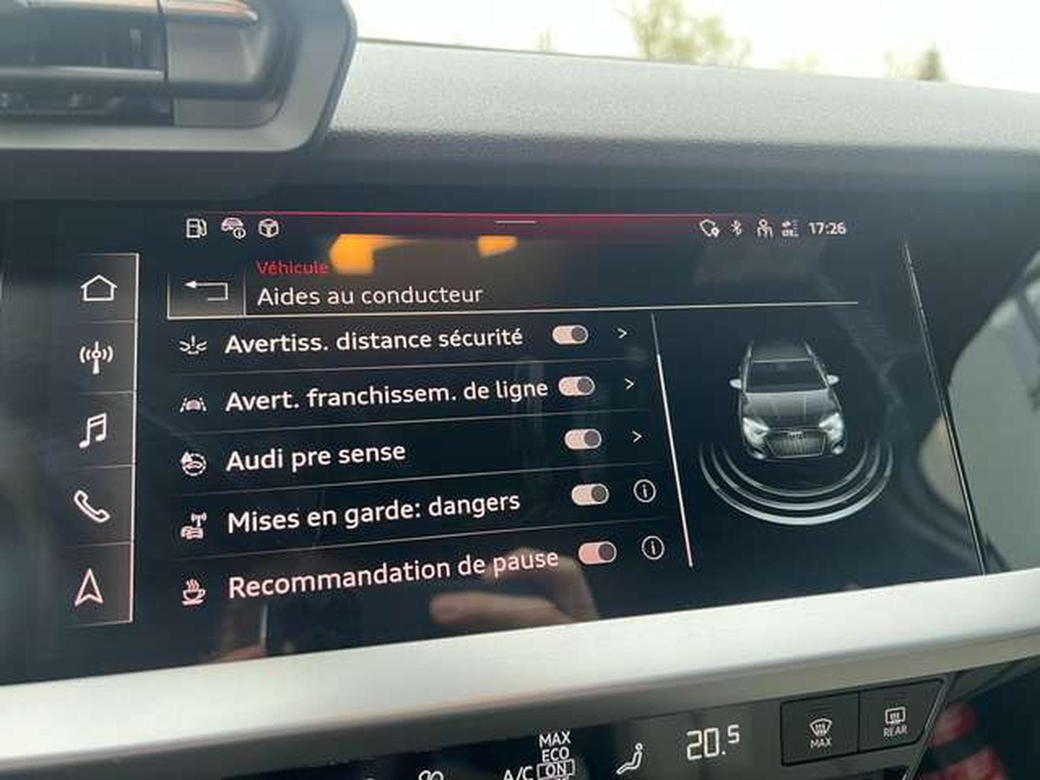 Audi A3 2.0 TDi ATTRACTION 116 CV (2023) - Photo 11
