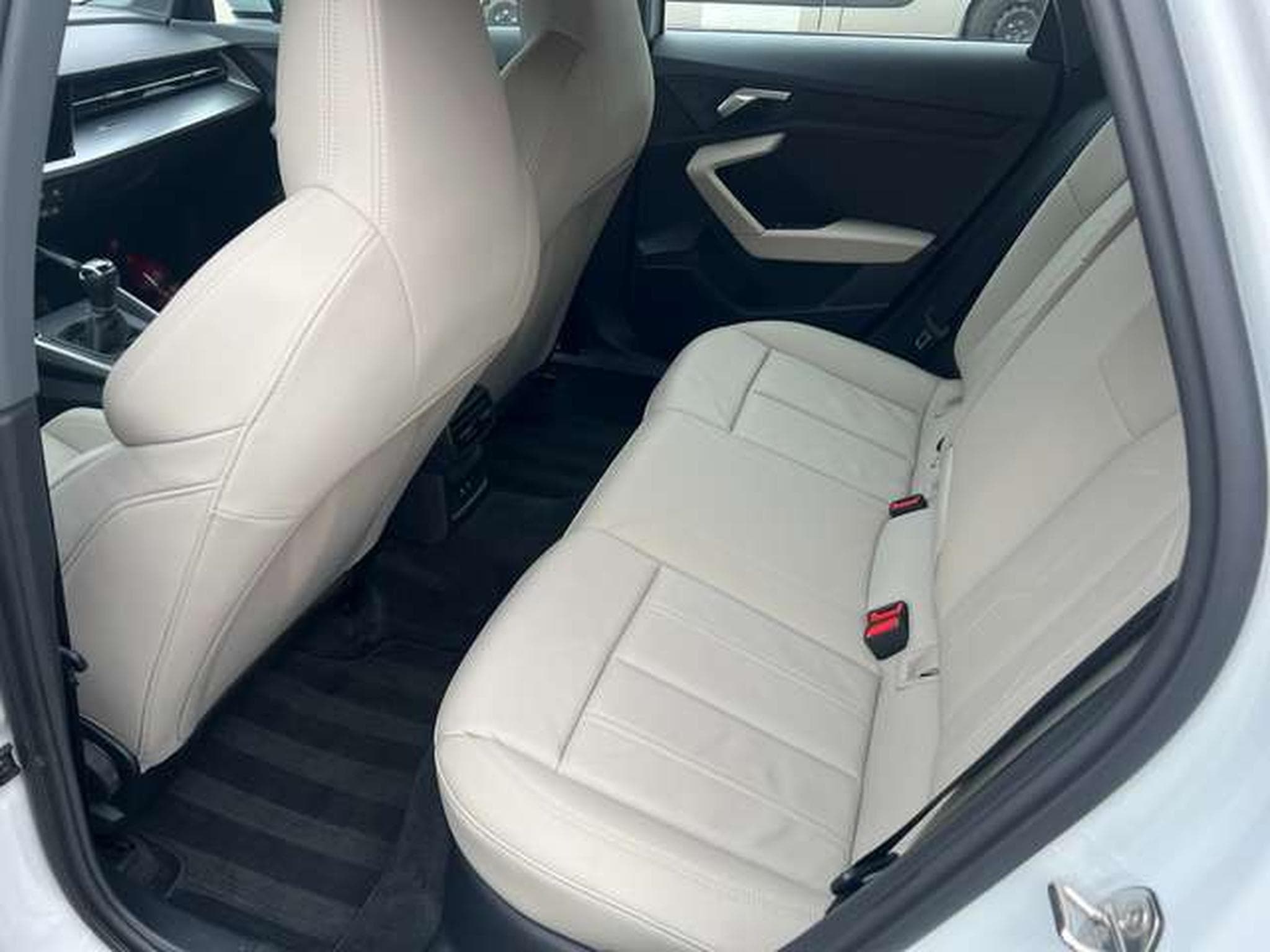 Audi A3 2.0 TDi ATTRACTION 116 CV (2023) - Photo 15