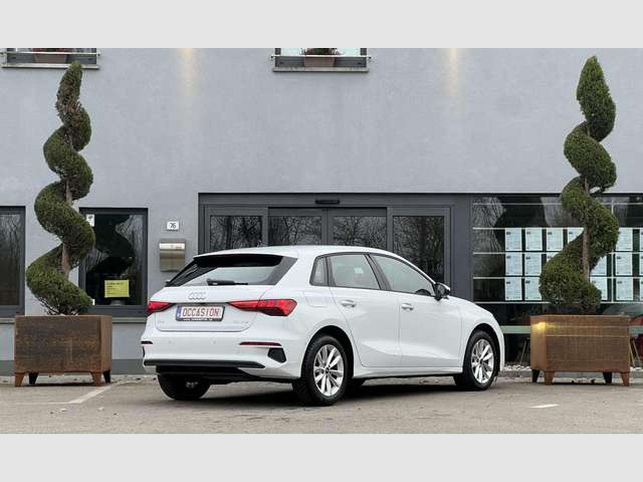Audi A3 2.0 TDi ATTRACTION 116 CV (2023) - Photo 2
