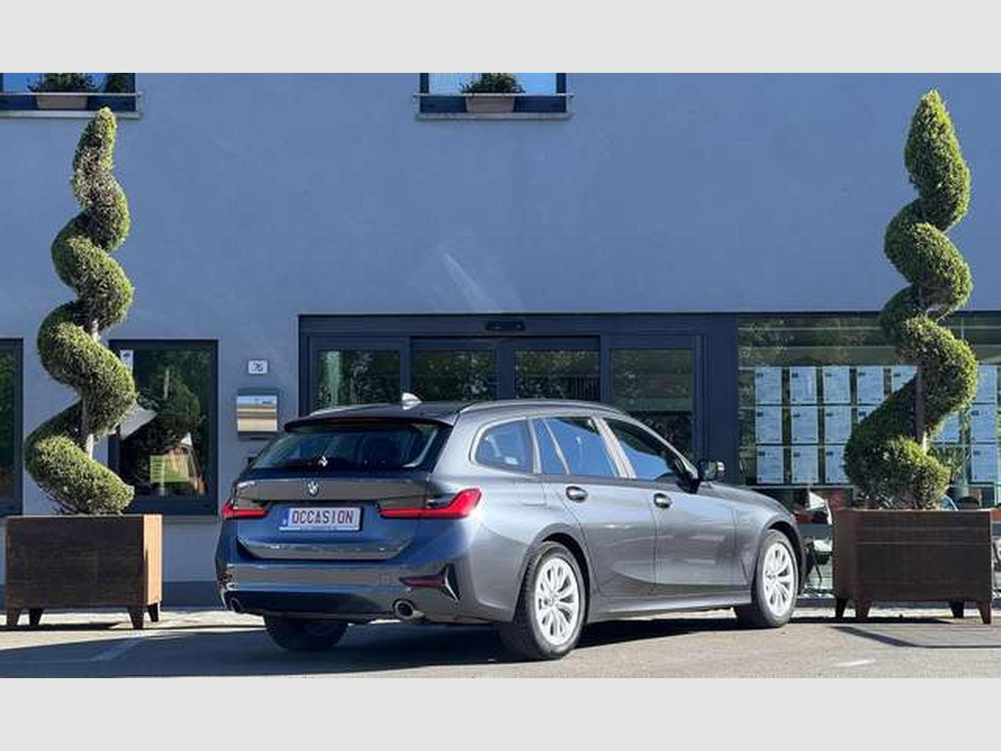 BMW 318 ESSENCE 156 CV TOURING (2021) - Photo 2