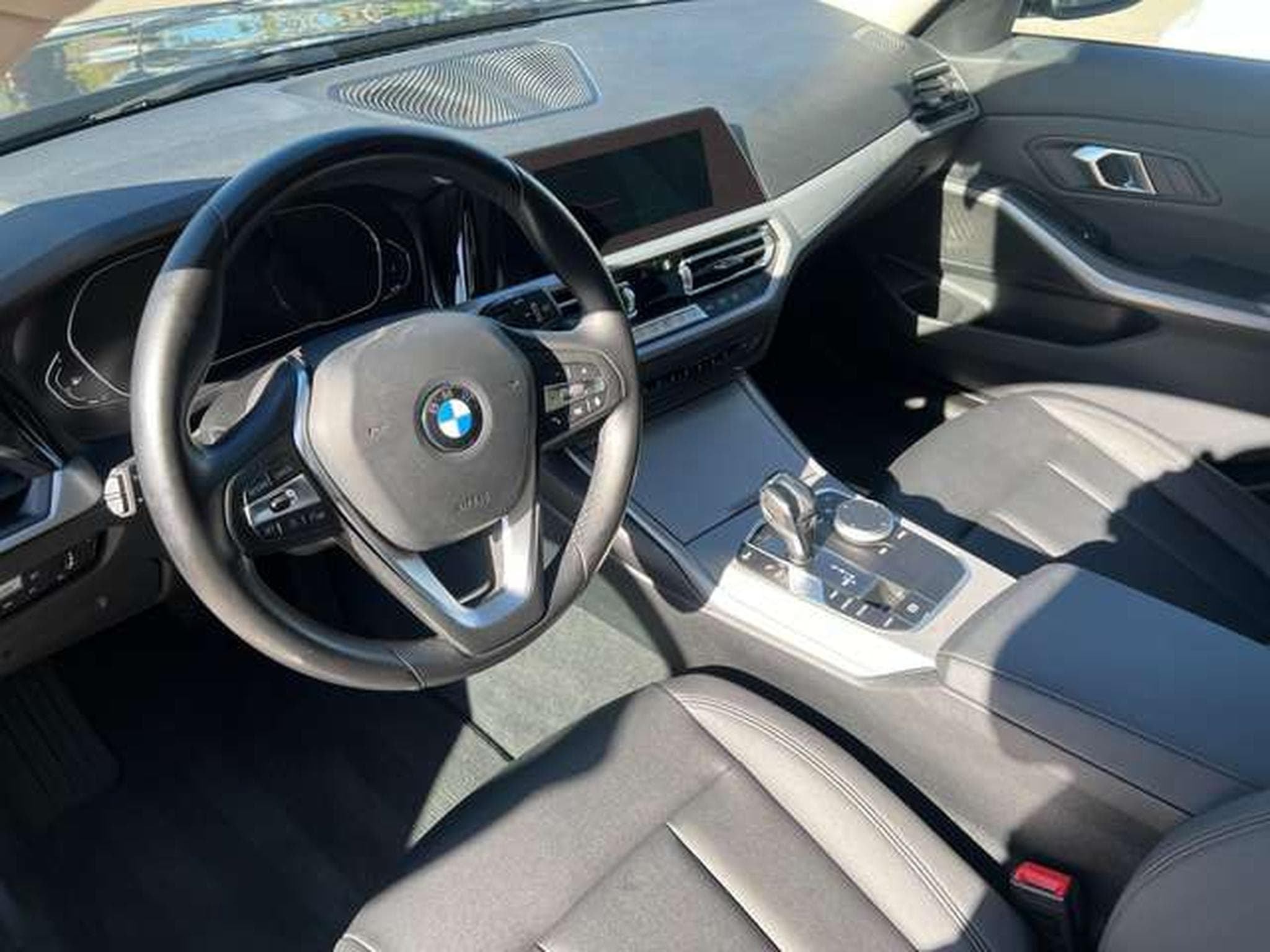 BMW 318 ESSENCE 156 CV TOURING (2021) - Photo 4