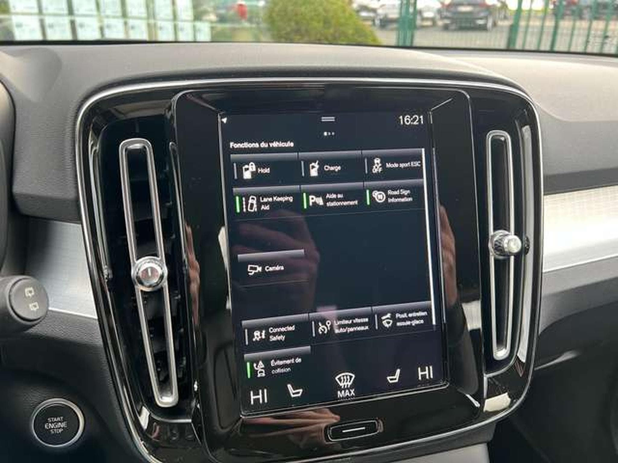 Volvo XC40 1.5 HYBRIDE ESSENCE 211 CV (2022) - Photo 9
