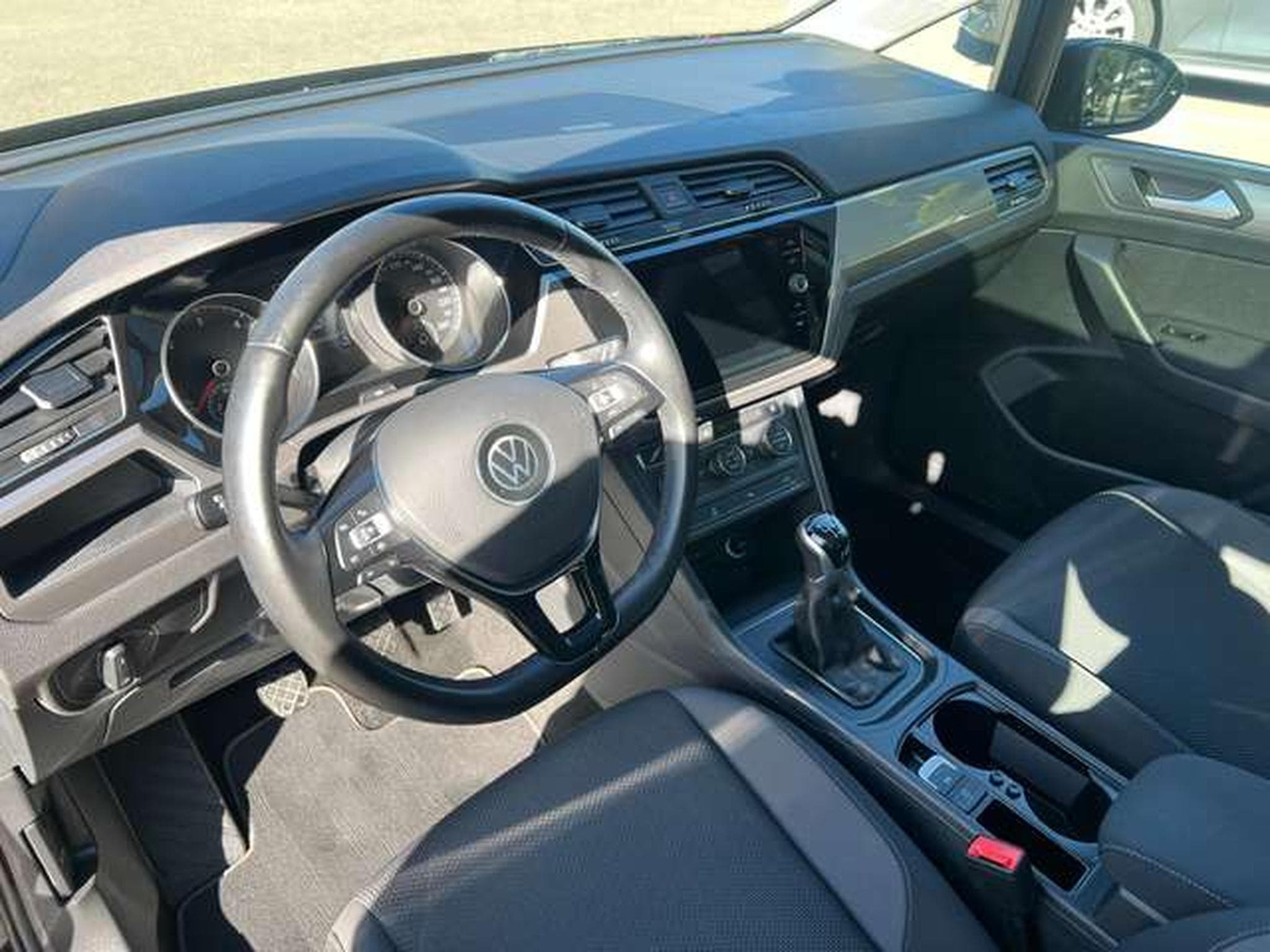 VW Touran 2.0 DIESEL 122 CV (2022) - Photo 5