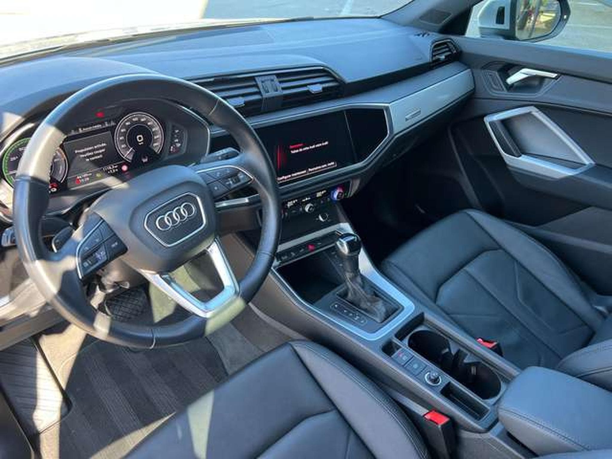 Audi Q3 HYBRIDE ESSENCE S-TRONIC 245 CV (2021) - Photo 5