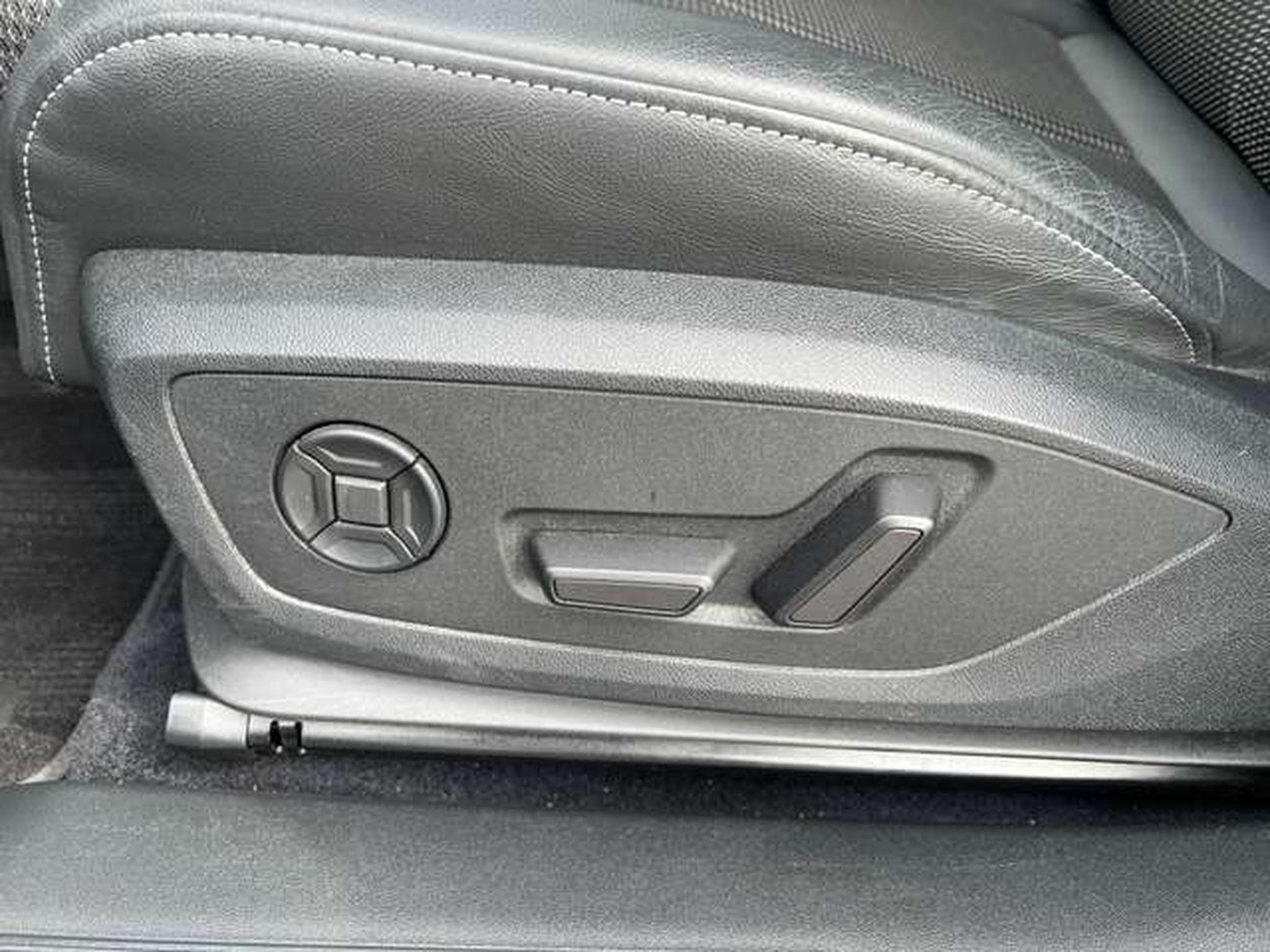 Audi Q4 e-tron ELECTRIQUE 204 CV S-Line (2022) - Photo 16