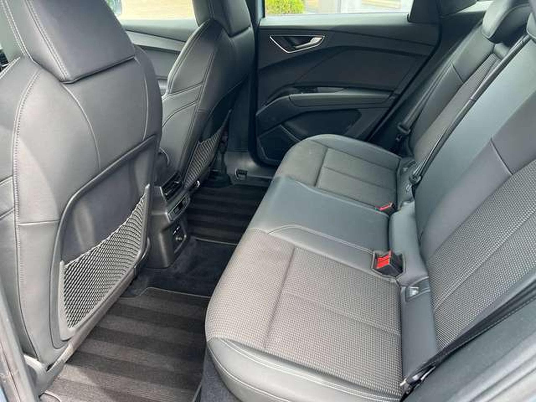 Audi Q4 e-tron ELECTRIQUE 204 CV S-Line (2022) - Photo 17