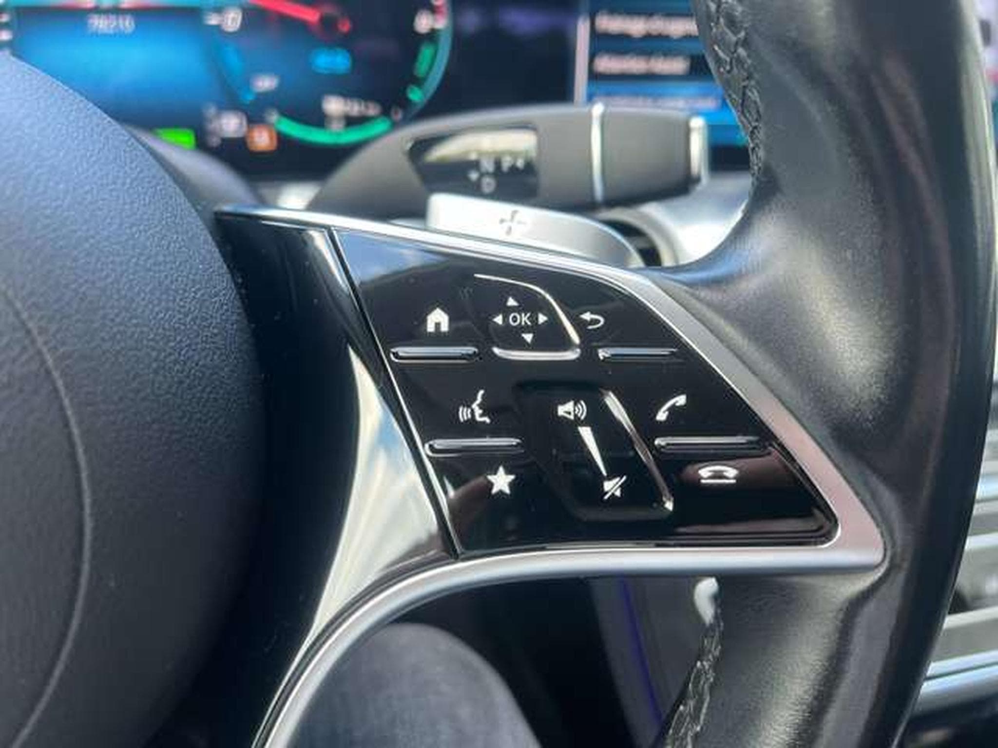 Mercedes E 300 BERLINE HYBRIDE ESSENCE (2022) - Photo 23