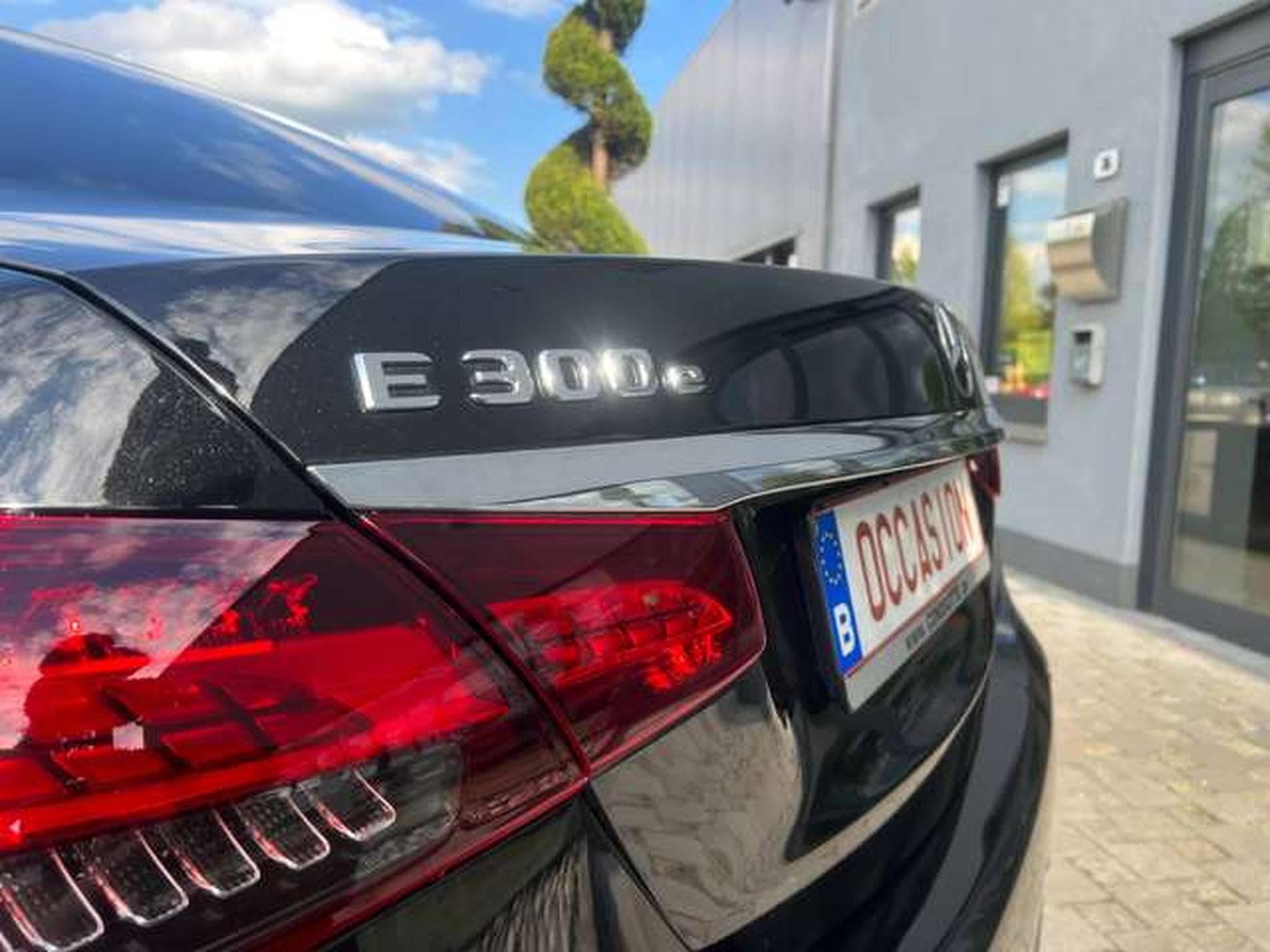 Mercedes E 300 BERLINE HYBRIDE ESSENCE (2022) - Photo 25