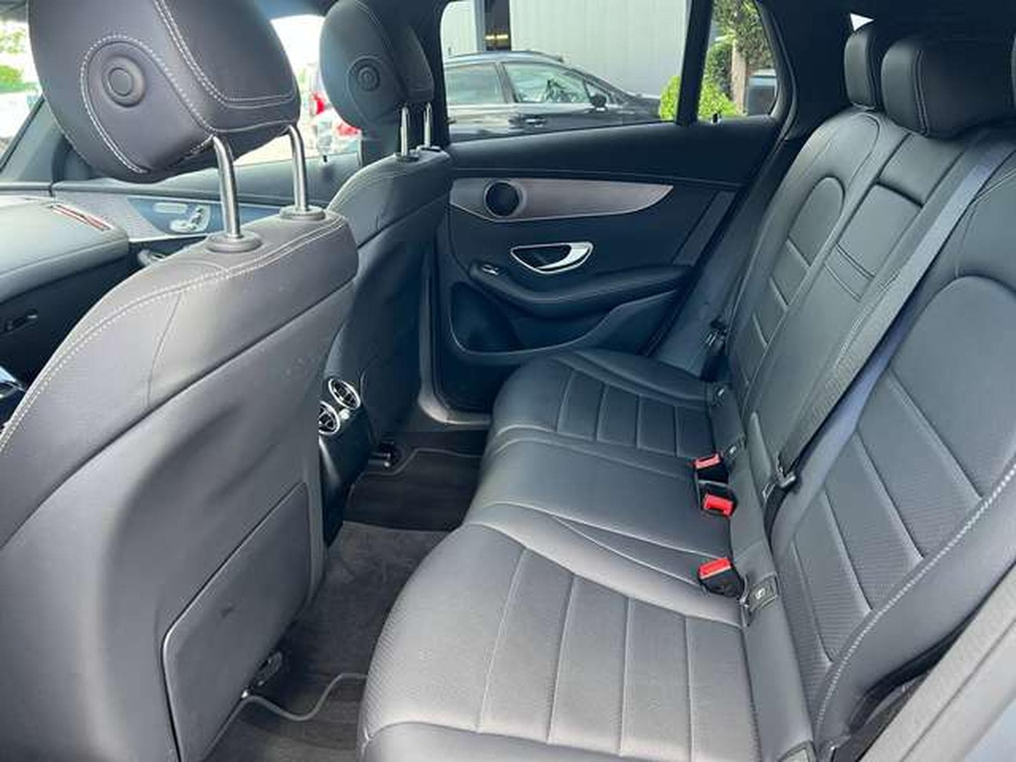 Mercedes EQC ELECTRIQUE 4-Matic BUSINESS (2022) - Photo 19