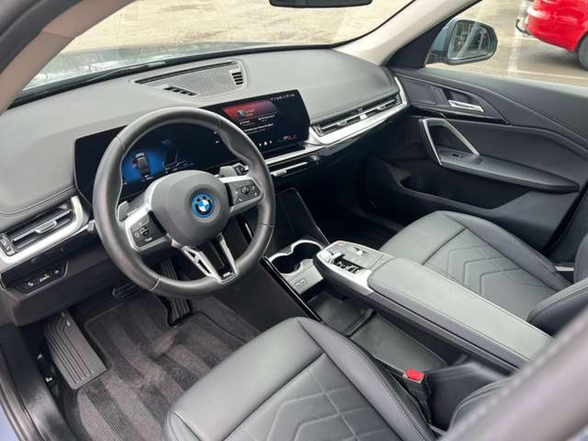 BMW X1 XDRIVE 25e HYBRIDE 245 CV (2024) - Foto 5
